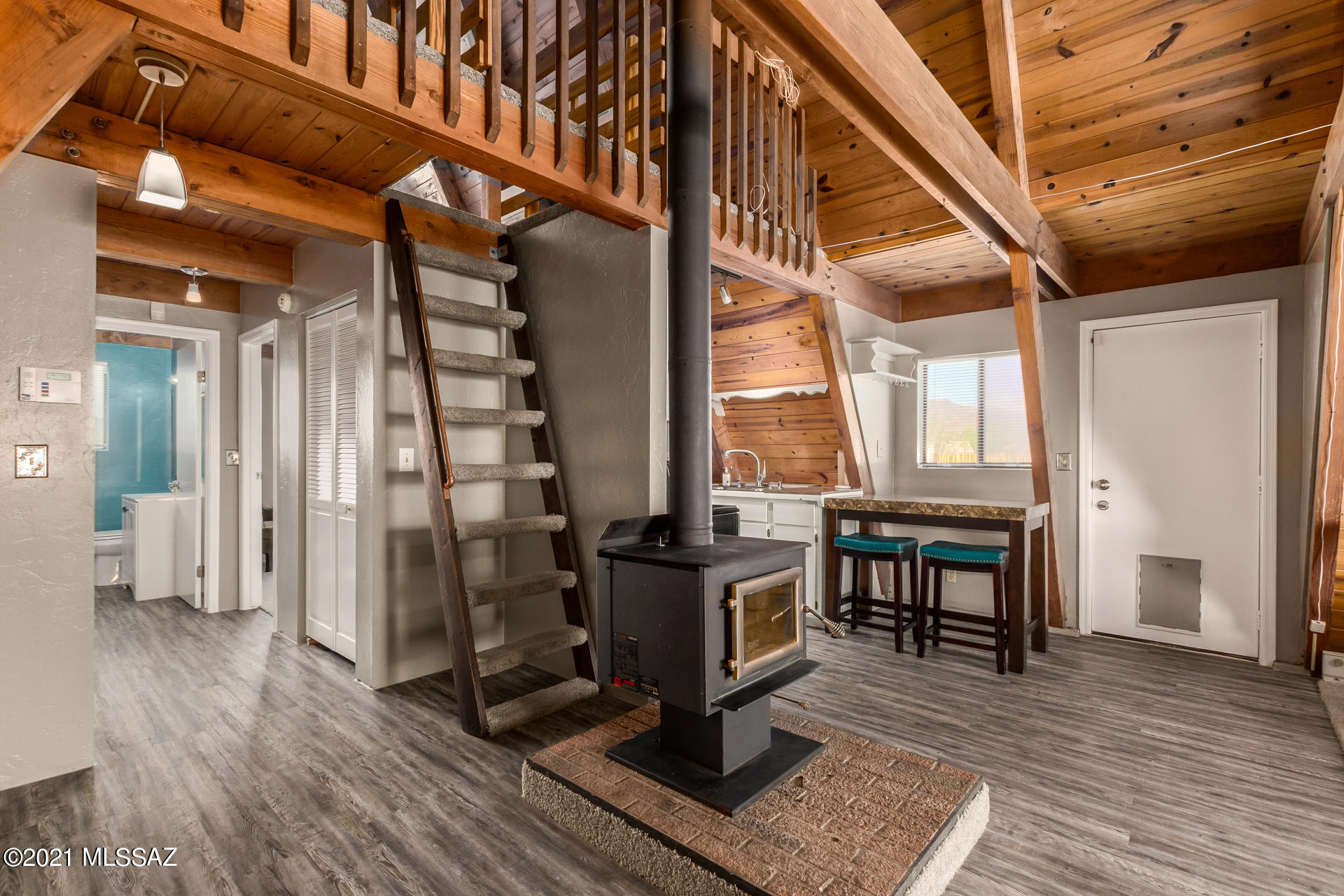 3285 E Calle Agassiz