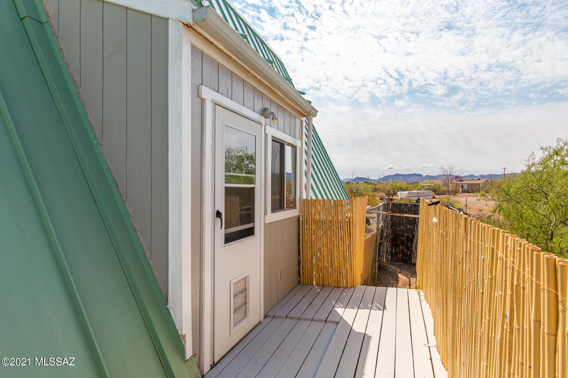 3285 E Calle Agassiz