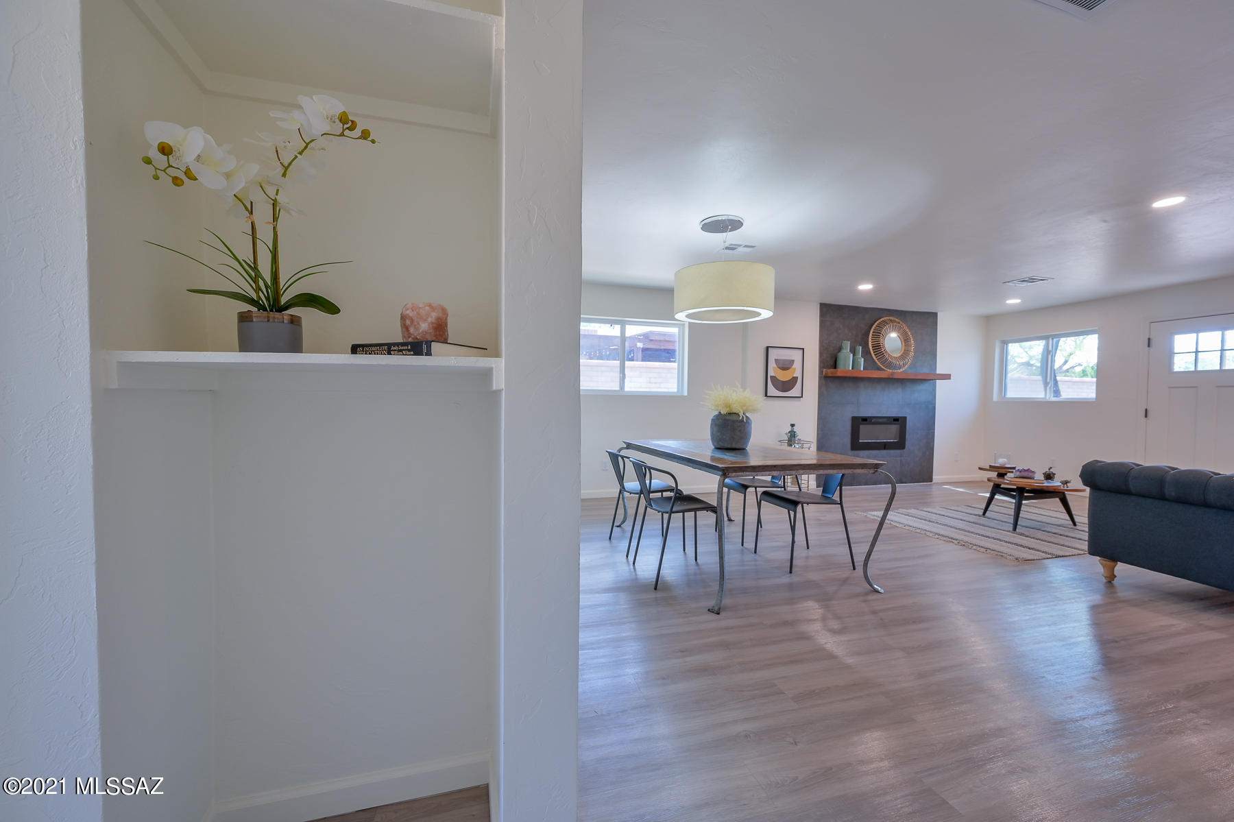 1804 N Santa Rosa Avenue