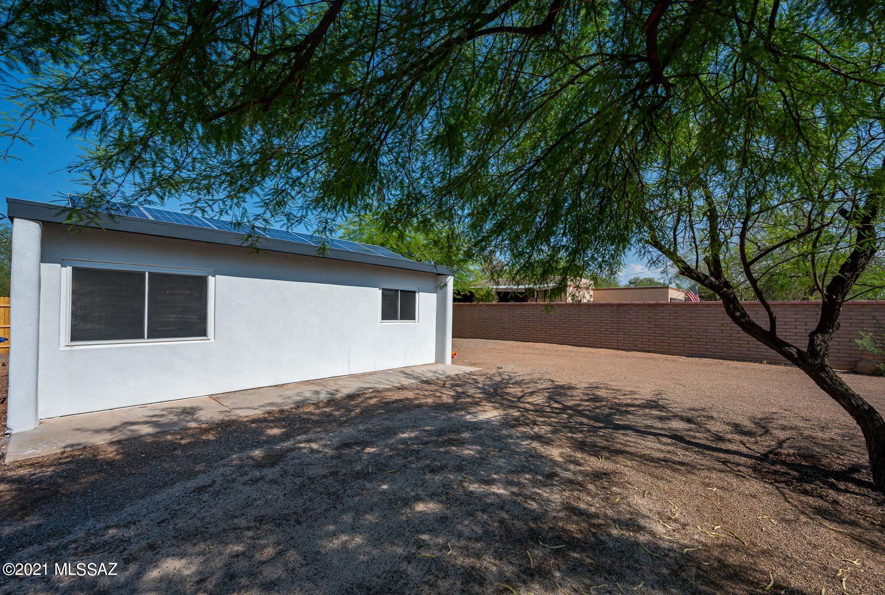 1804 N Santa Rosa Avenue