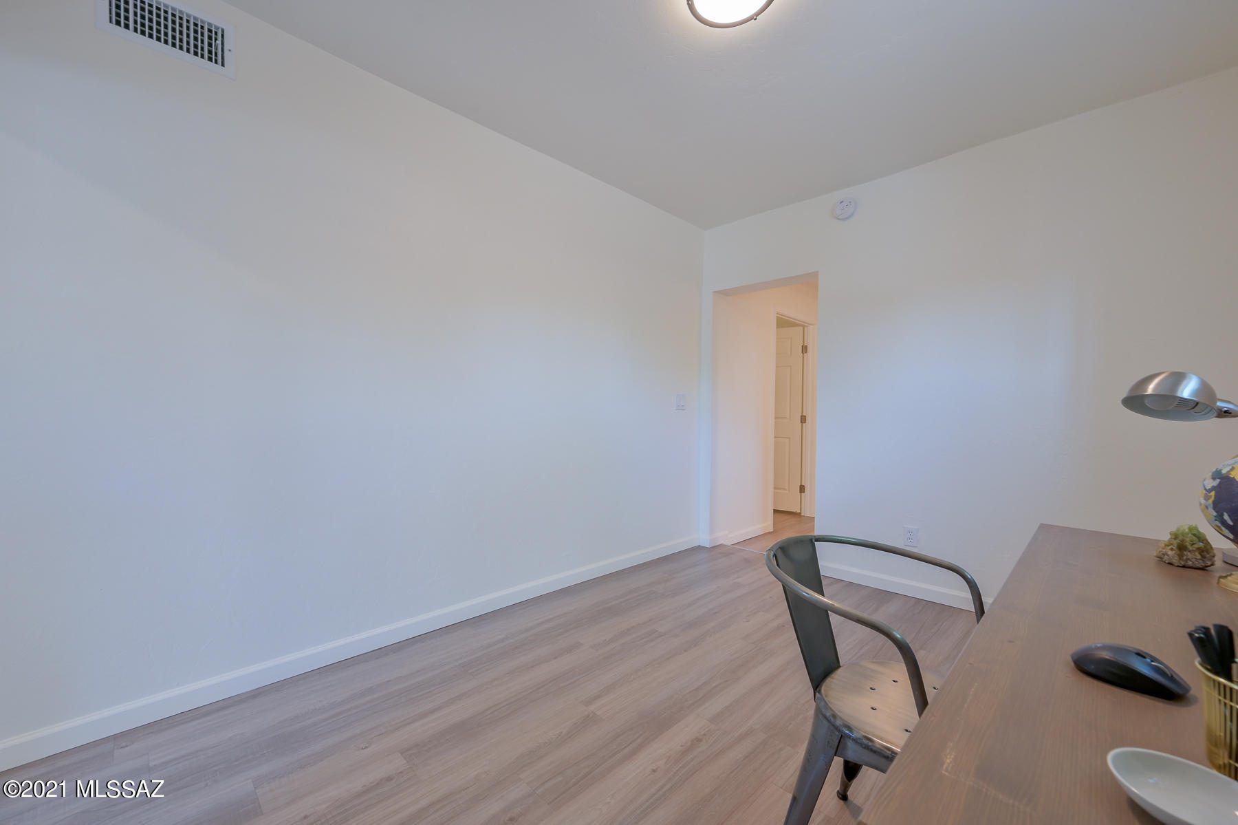 1804 N Santa Rosa Avenue