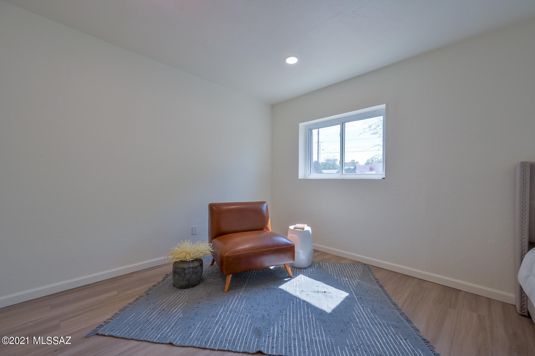 1804 N Santa Rosa Avenue