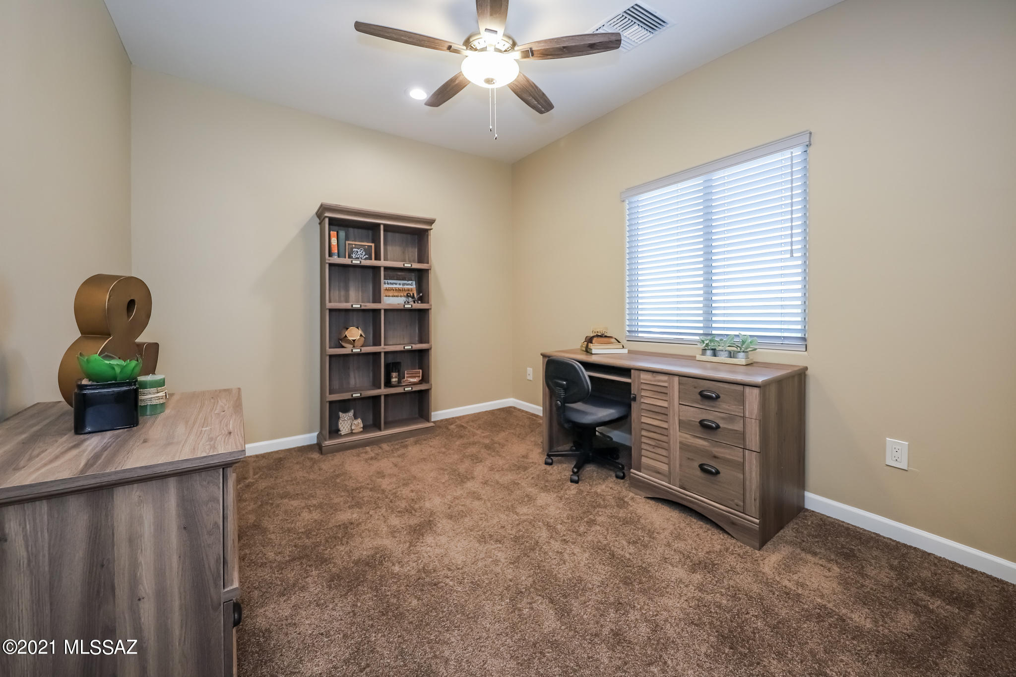 319 N Cameron View Place