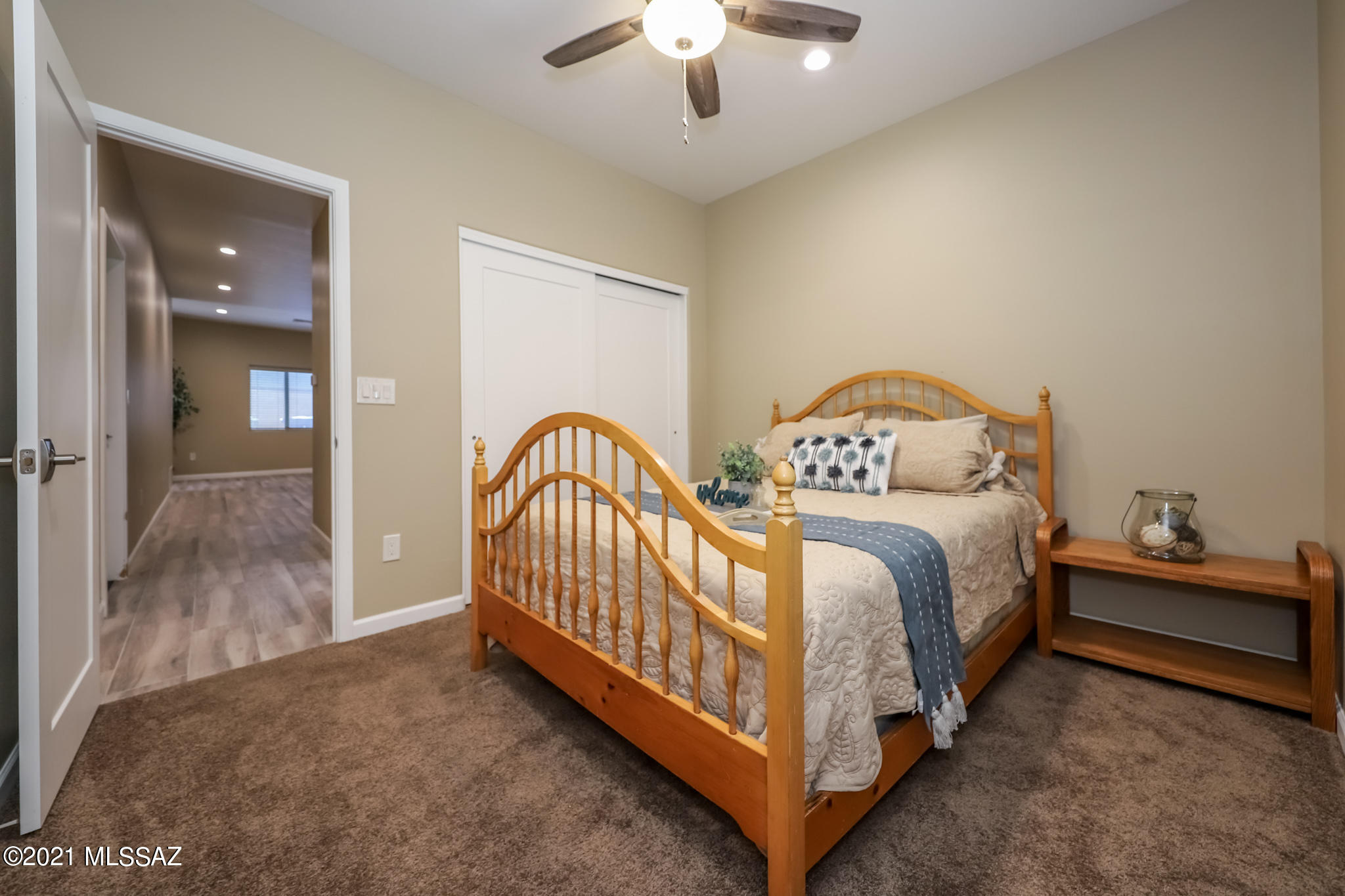 319 N Cameron View Place