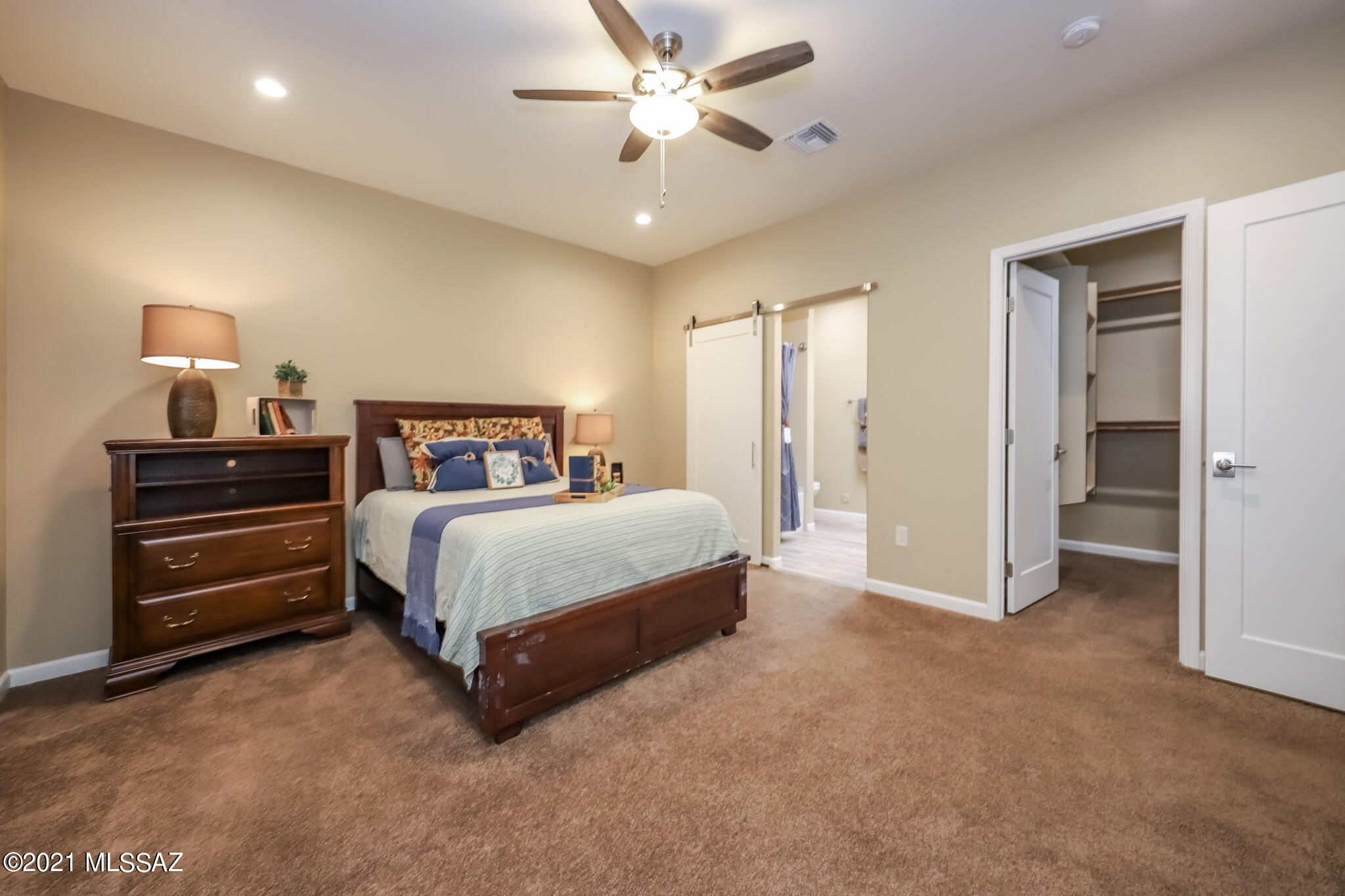 319 N Cameron View Place