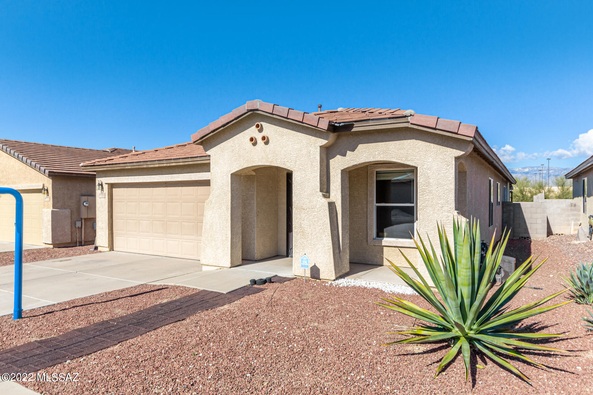 9385 E Grapevine Spring Place