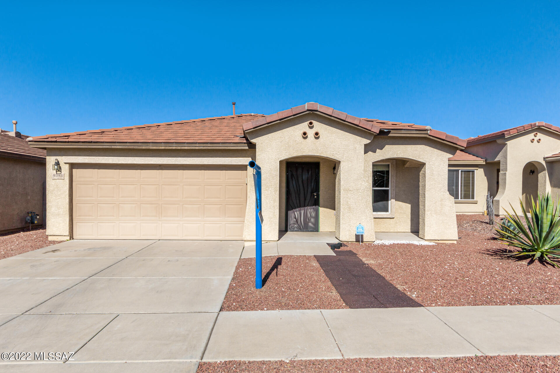 9385 E Grapevine Spring Place