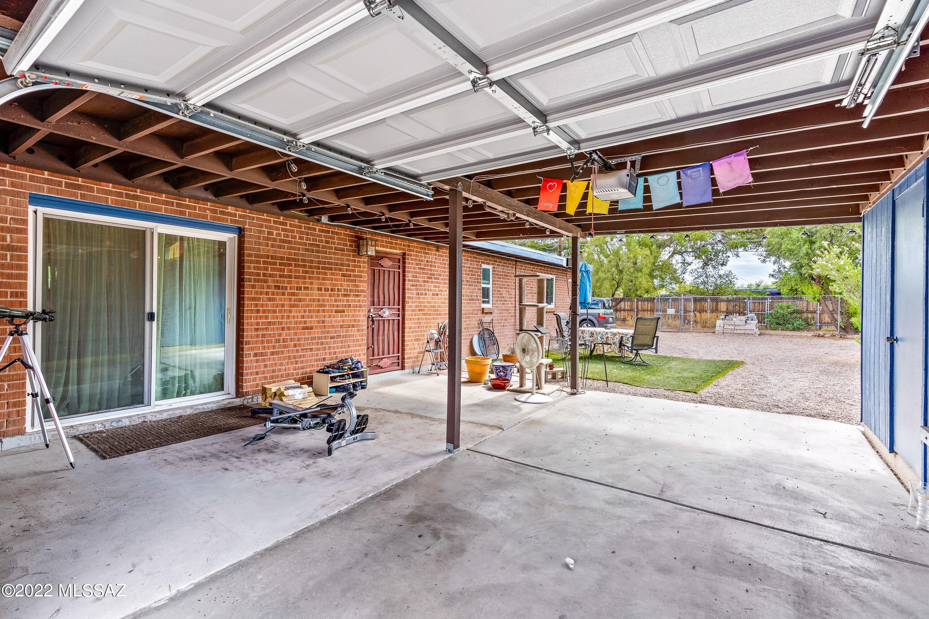 2642 N Ave Carolina