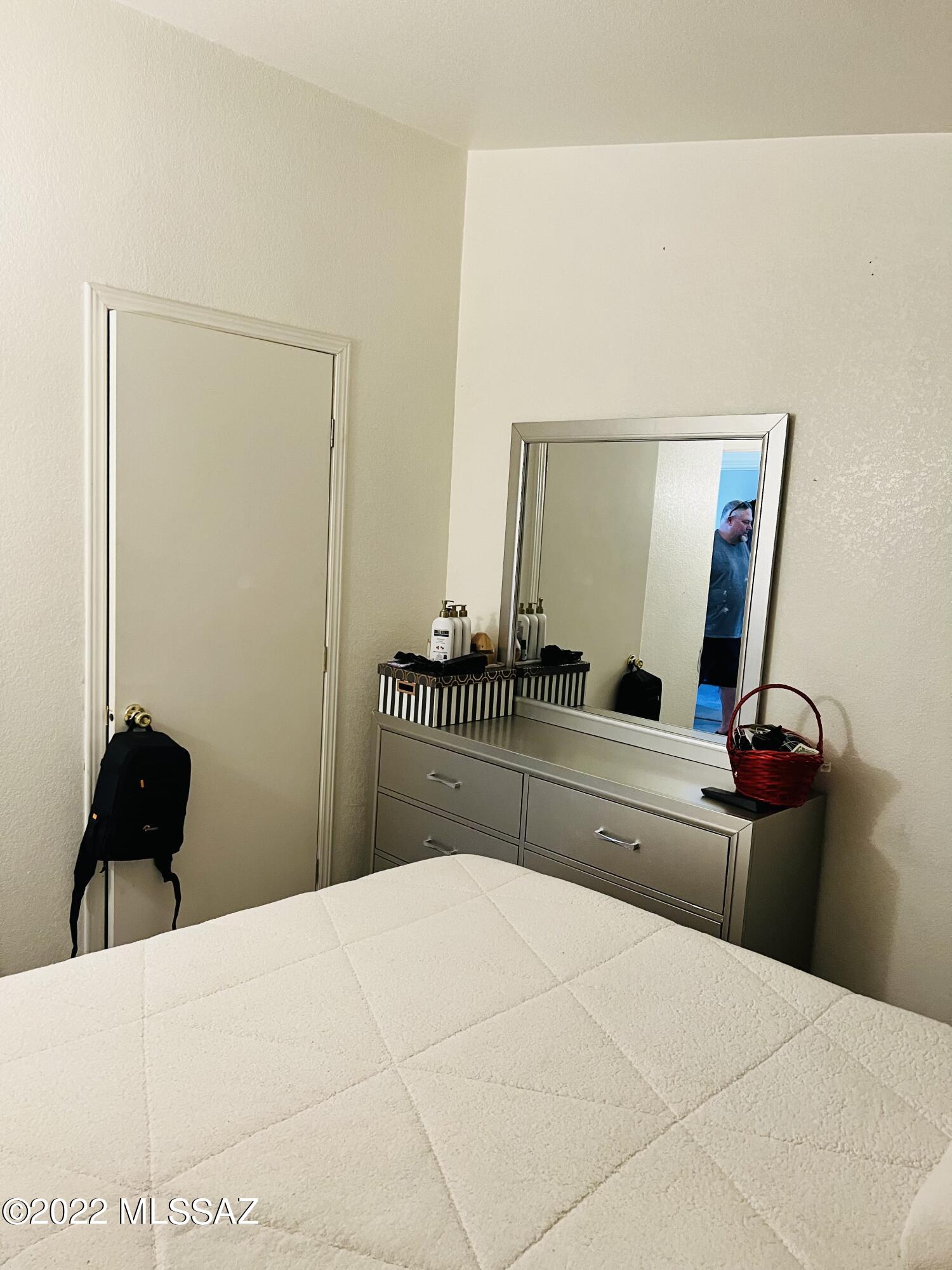 4938 N River Valley Loop