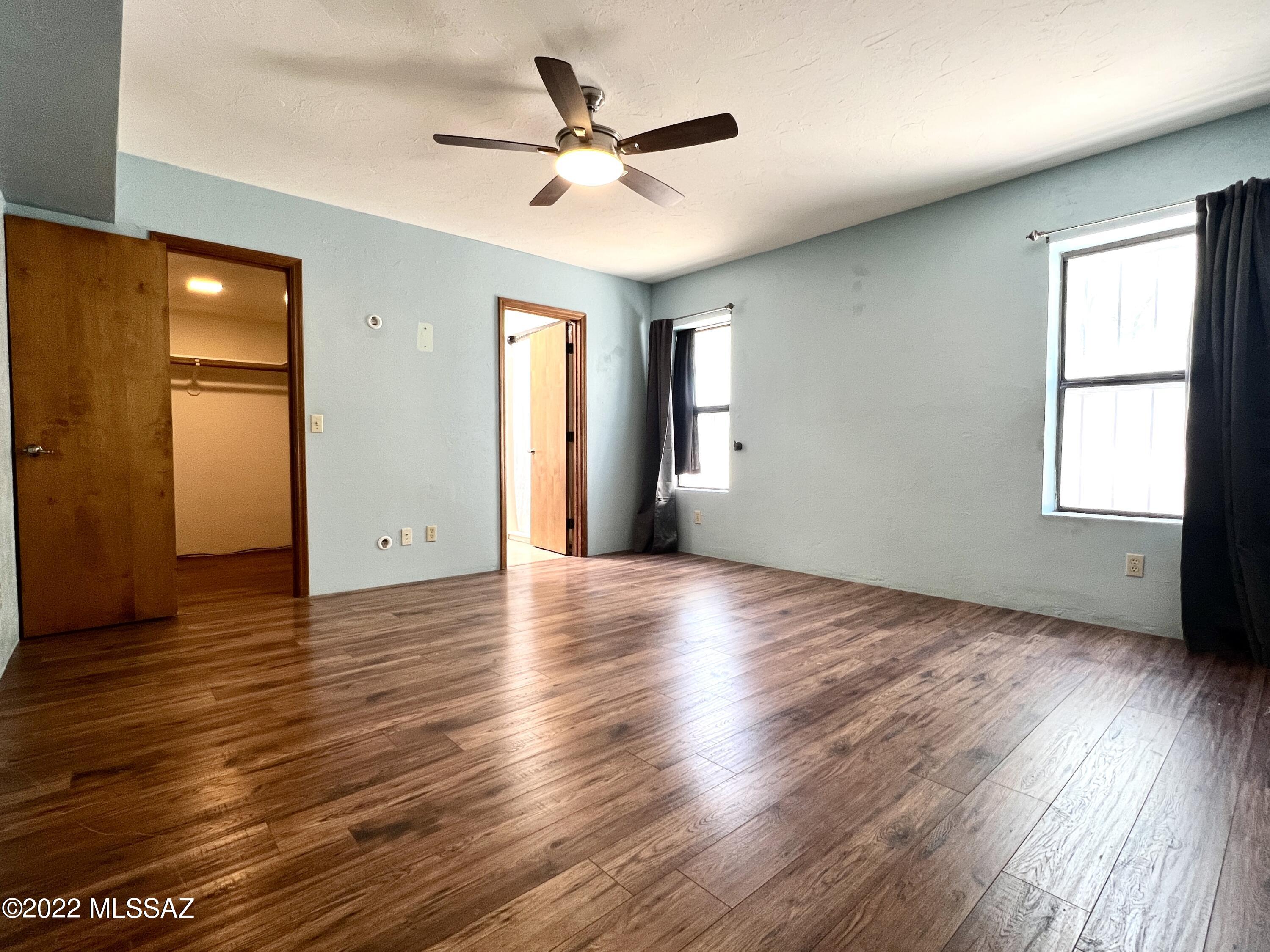 902 W Calle De Marzo