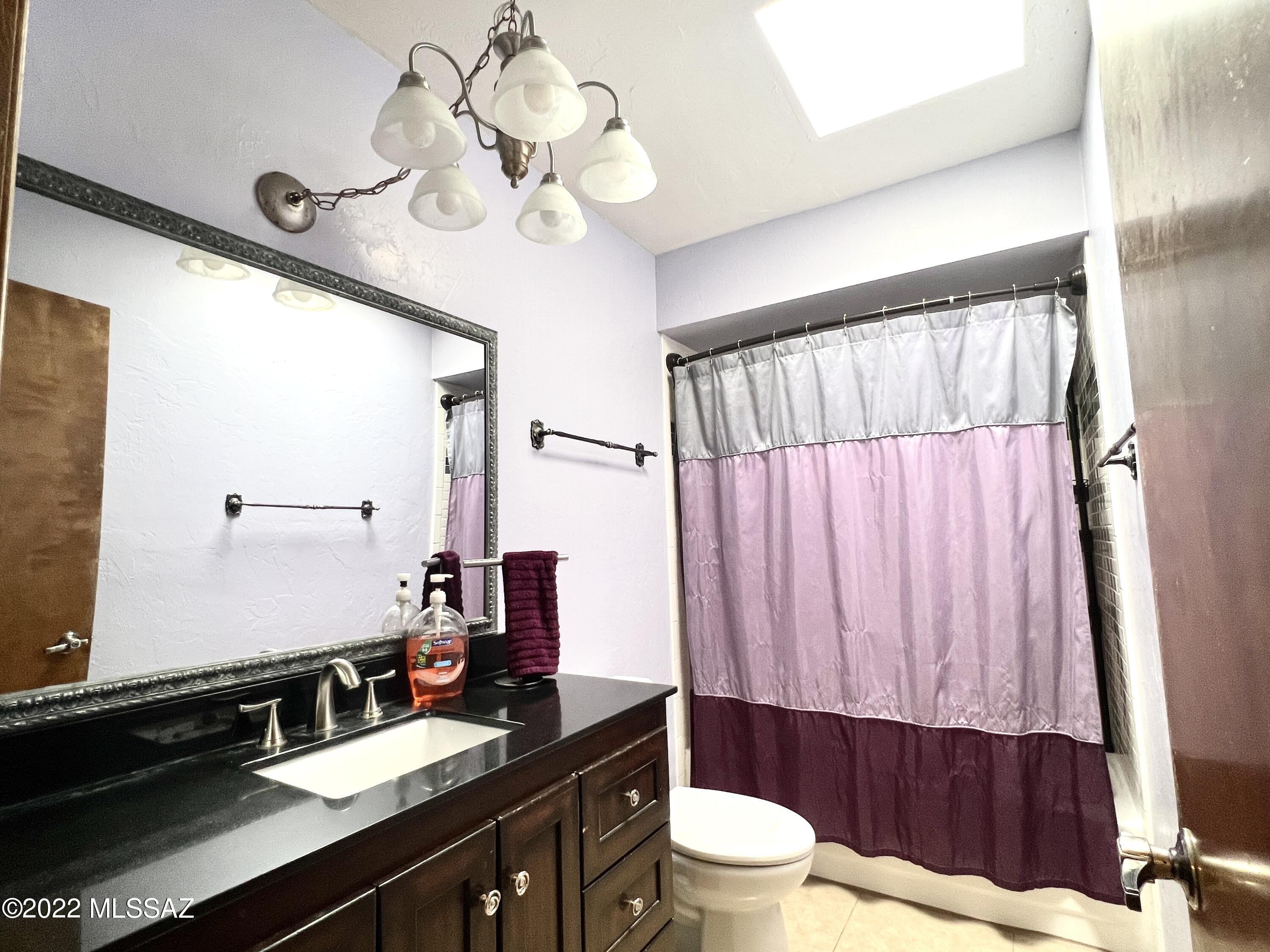 902 W Calle De Marzo