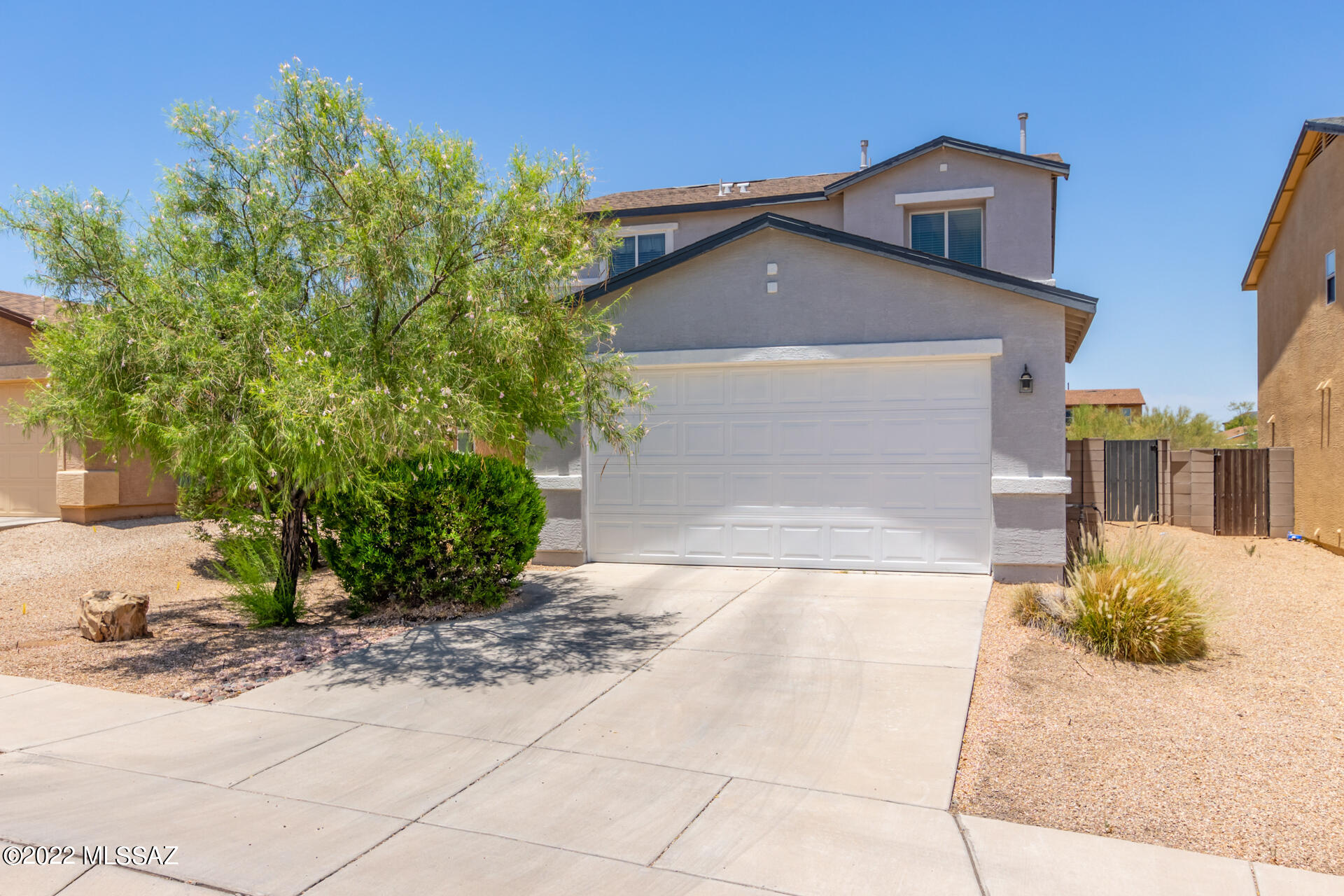 1076 W Camino Hombre Viejo