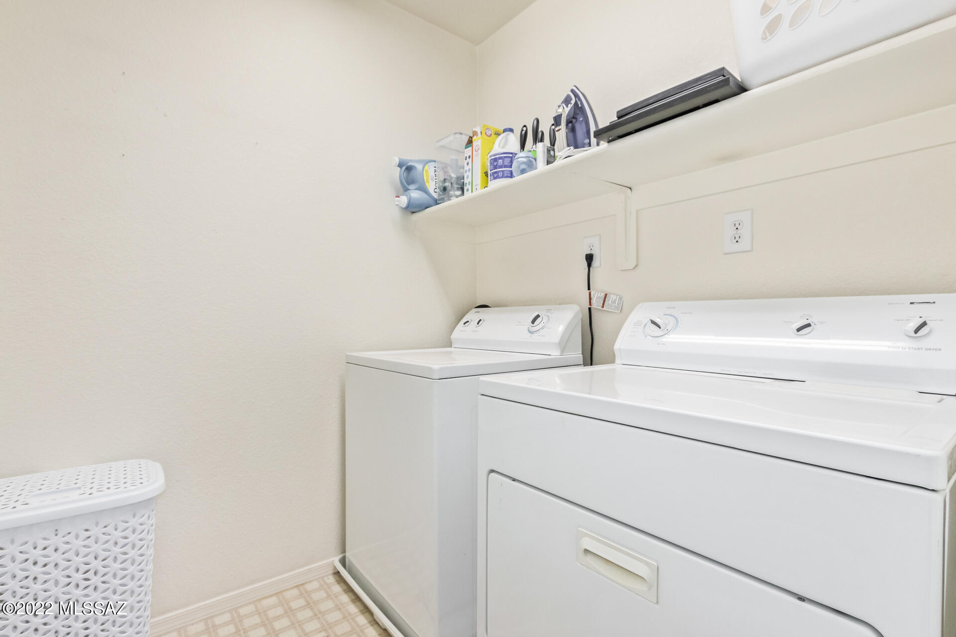 1076 W Camino Hombre Viejo