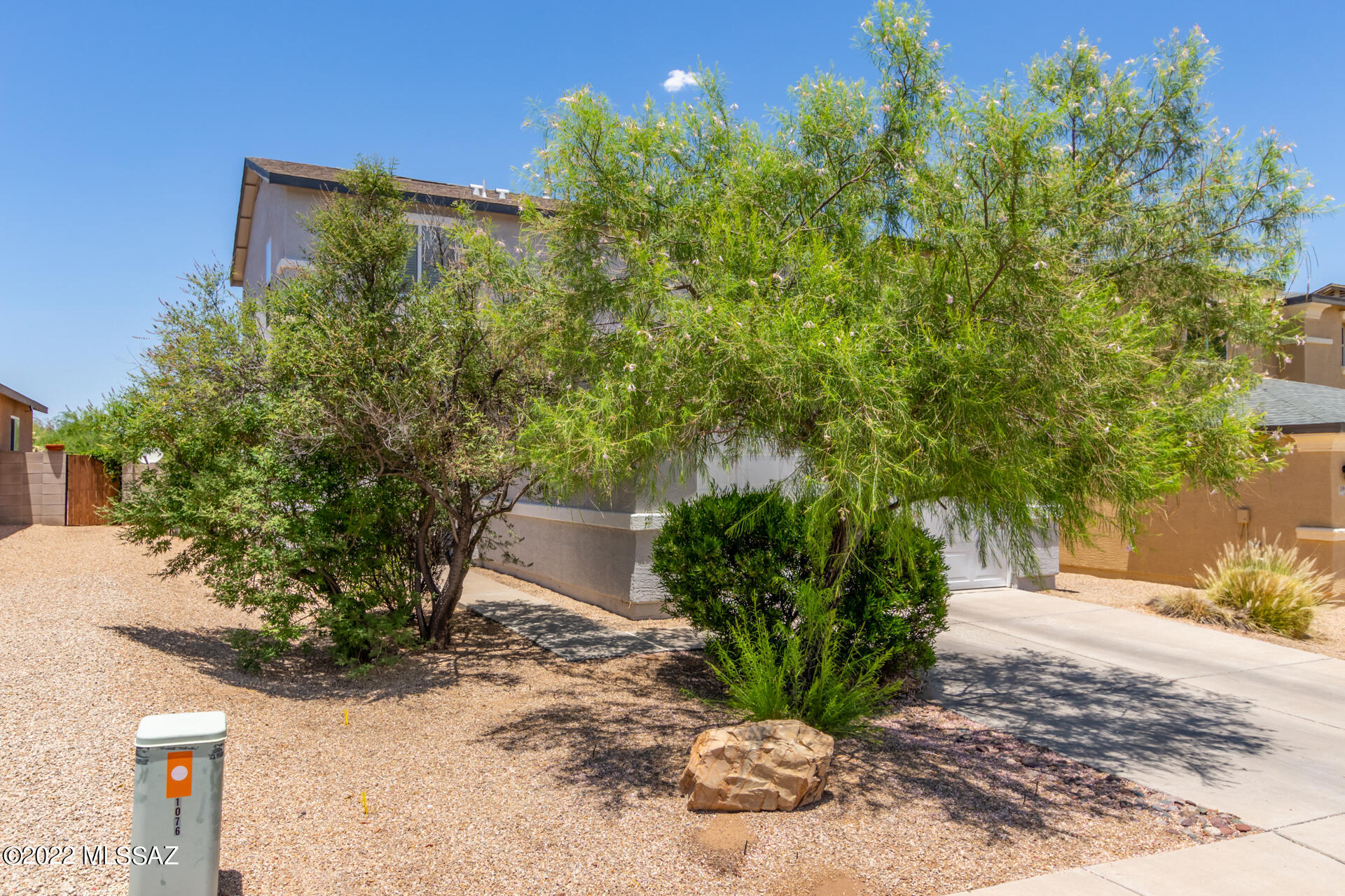 1076 W Camino Hombre Viejo