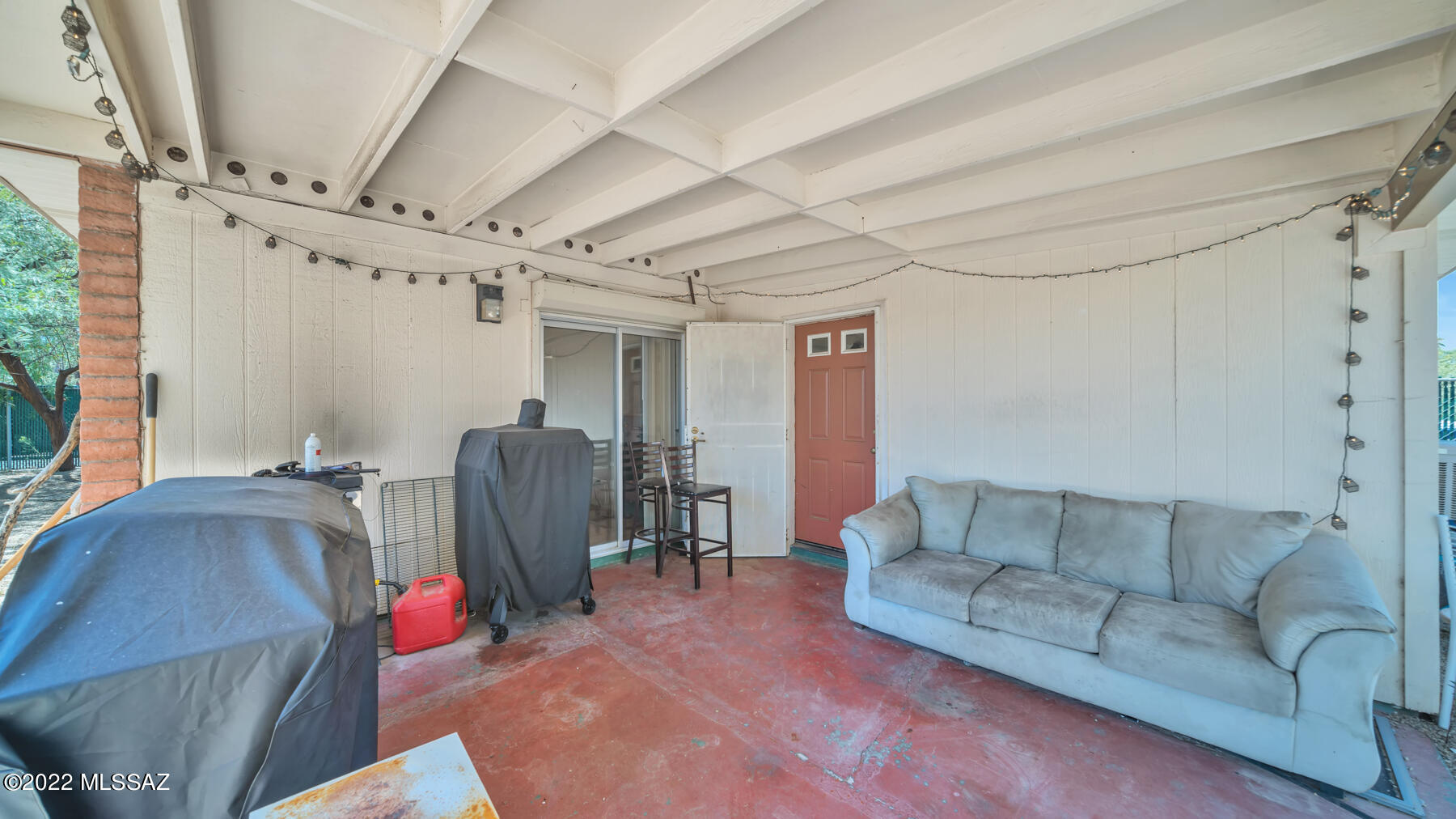 1902 N Van Buren Avenue