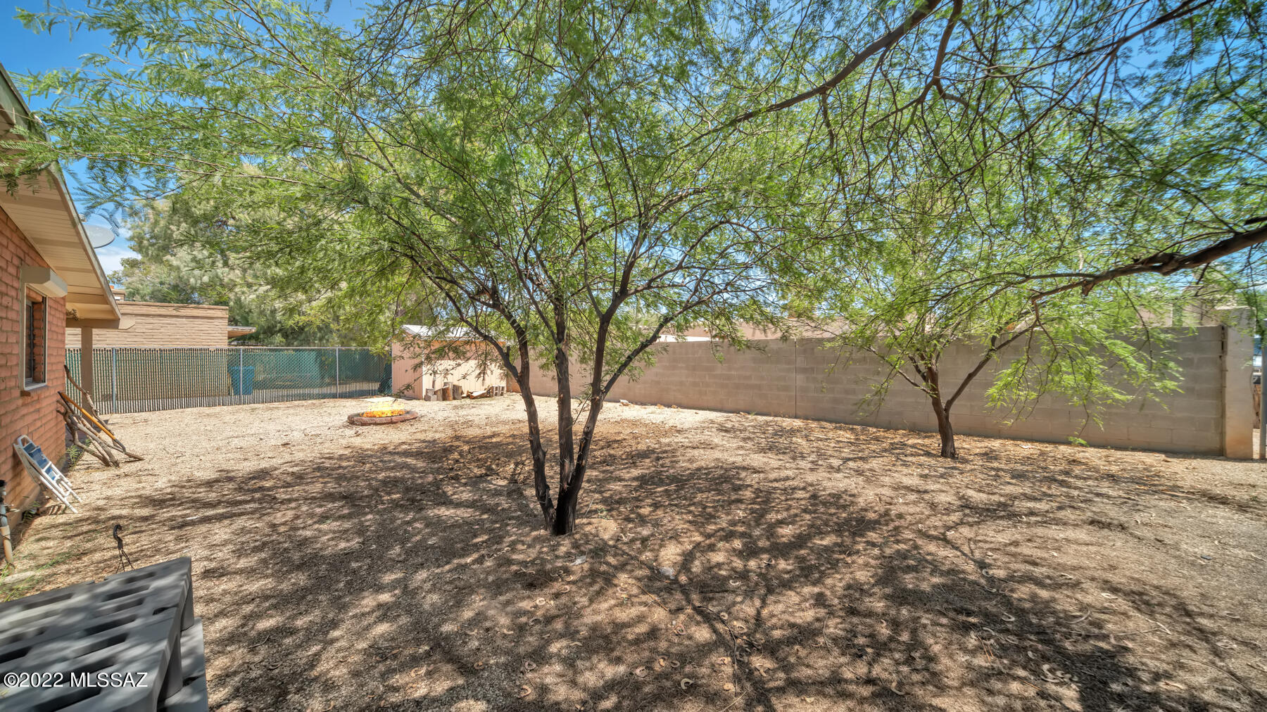 1902 N Van Buren Avenue