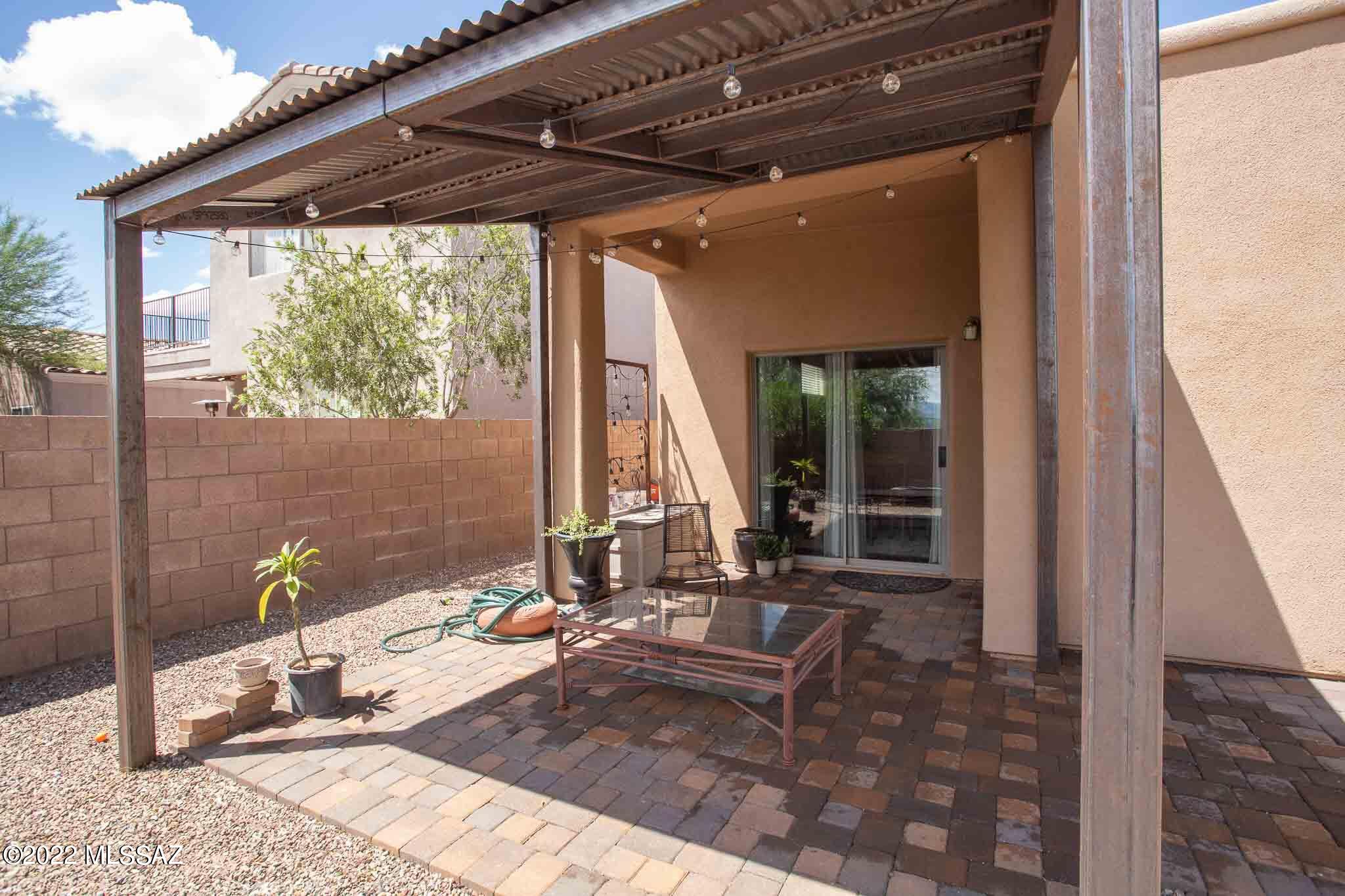 2408 N Avenida Mena