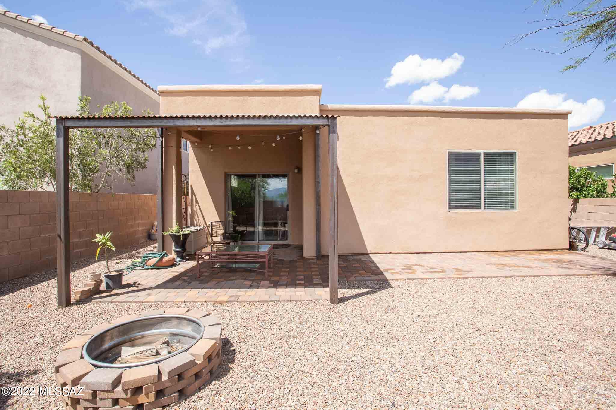 2408 N Avenida Mena