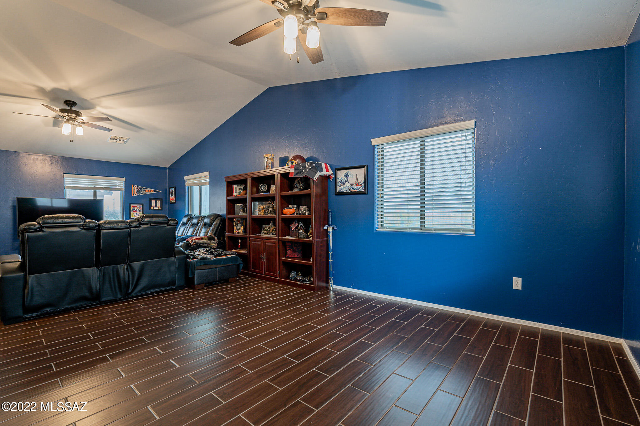 147 W Calle Paso Suave