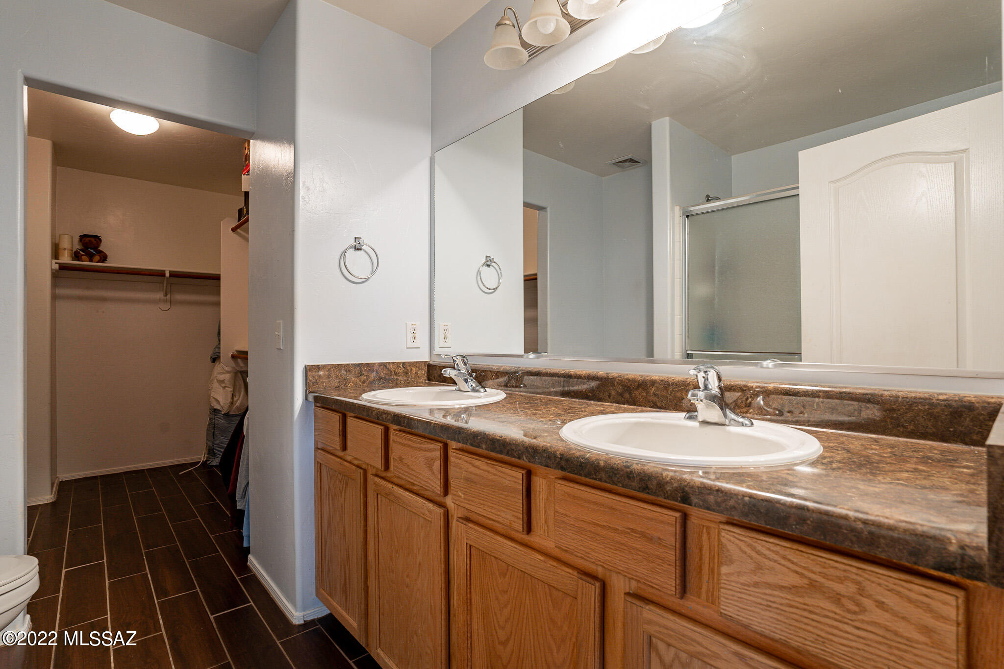 147 W Calle Paso Suave