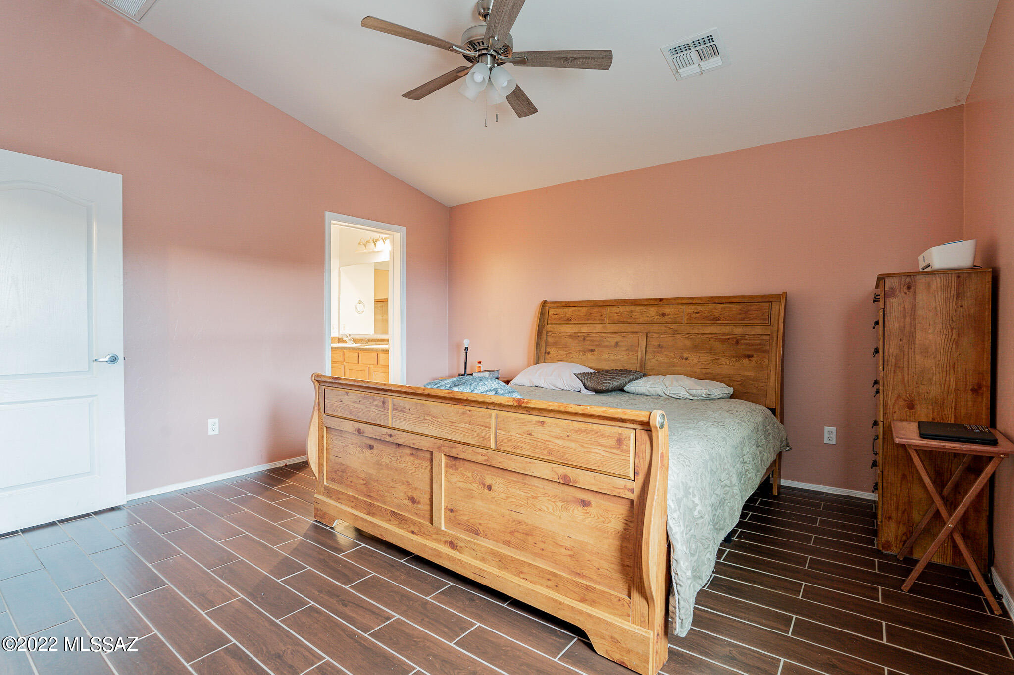 147 W Calle Paso Suave