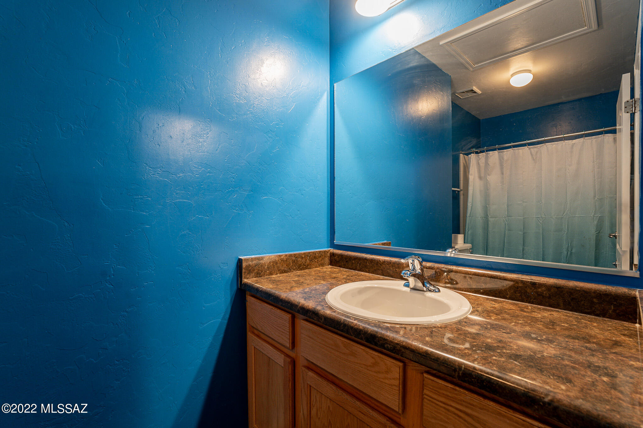 147 W Calle Paso Suave