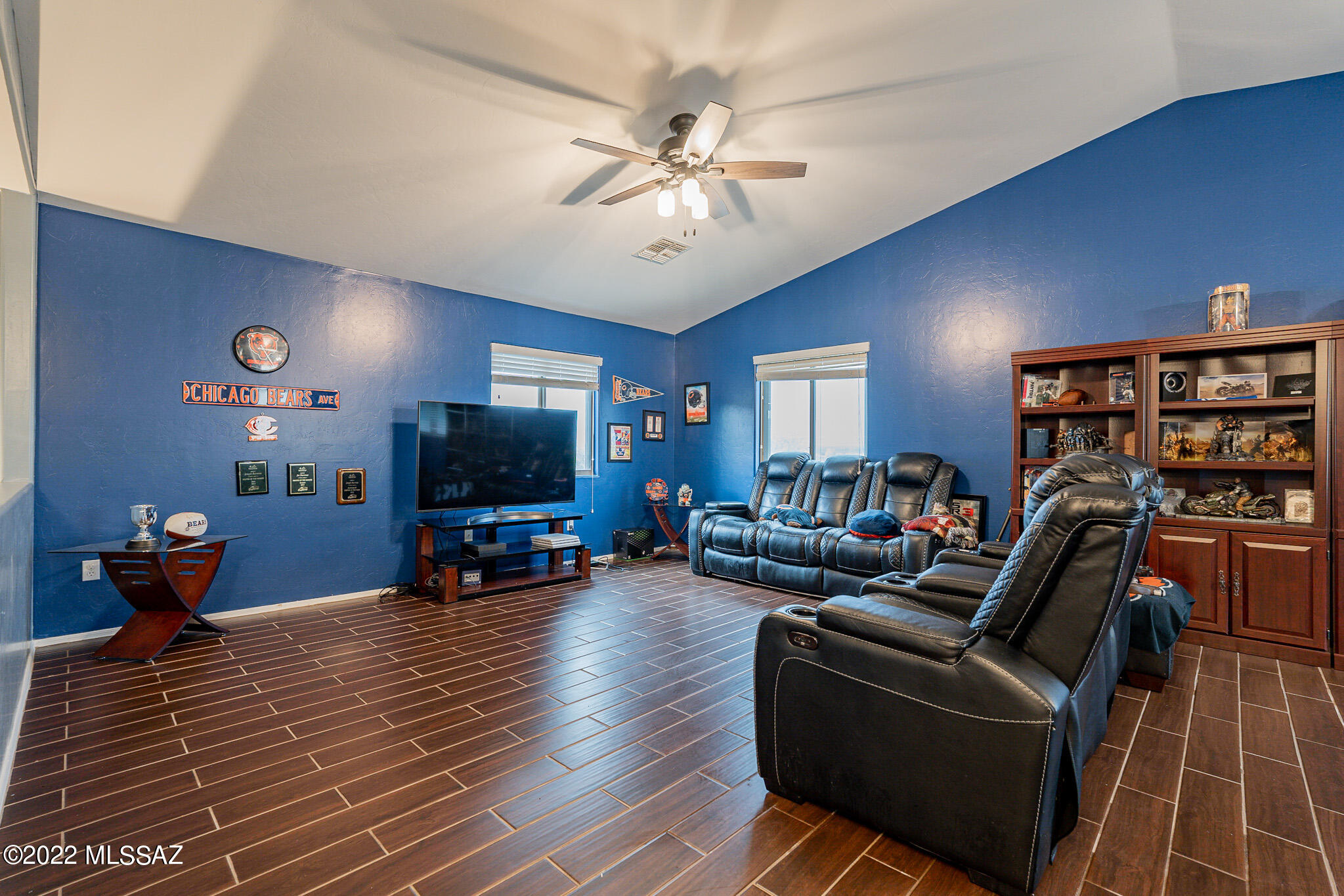 147 W Calle Paso Suave