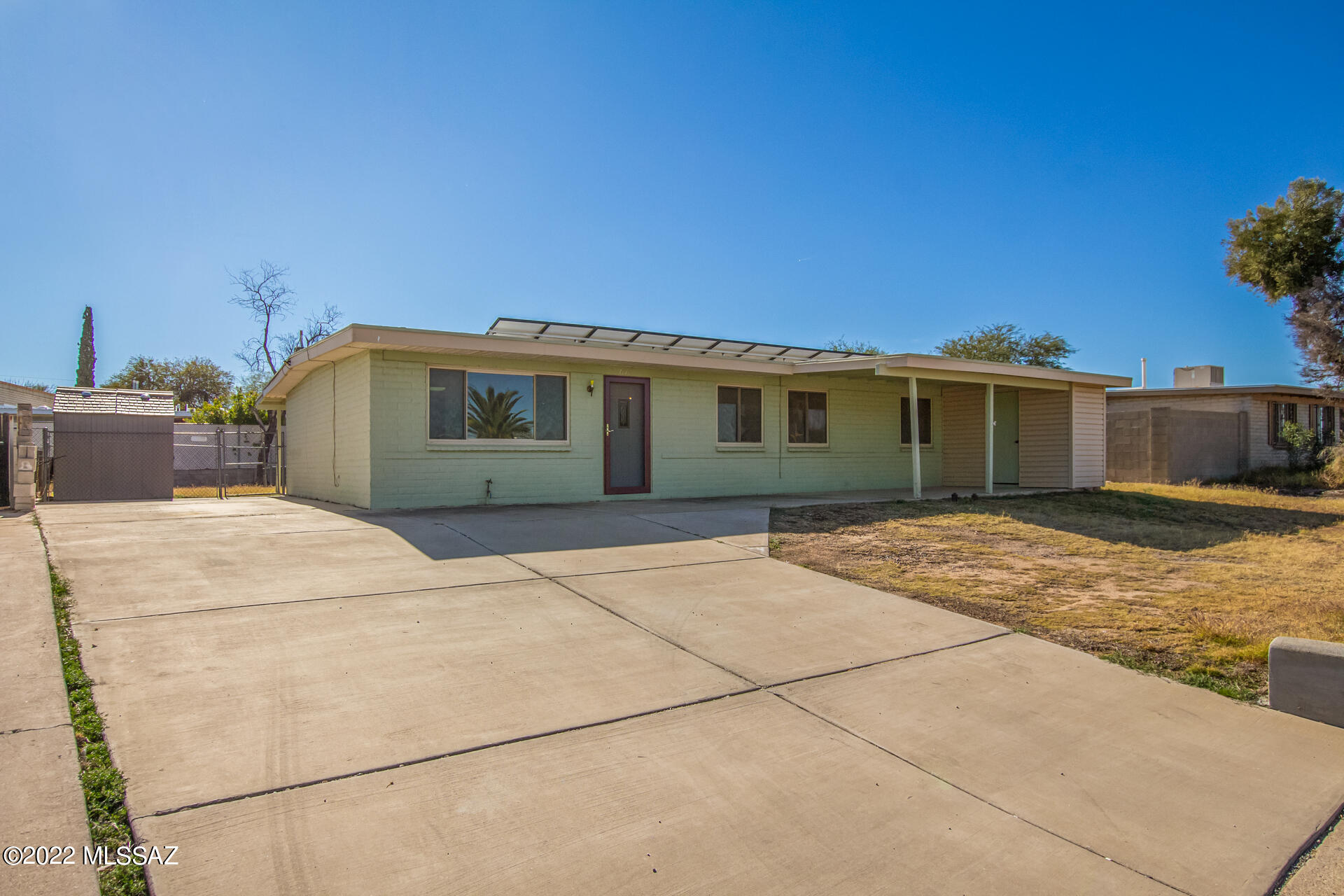 7810 E Apple Tree Drive
