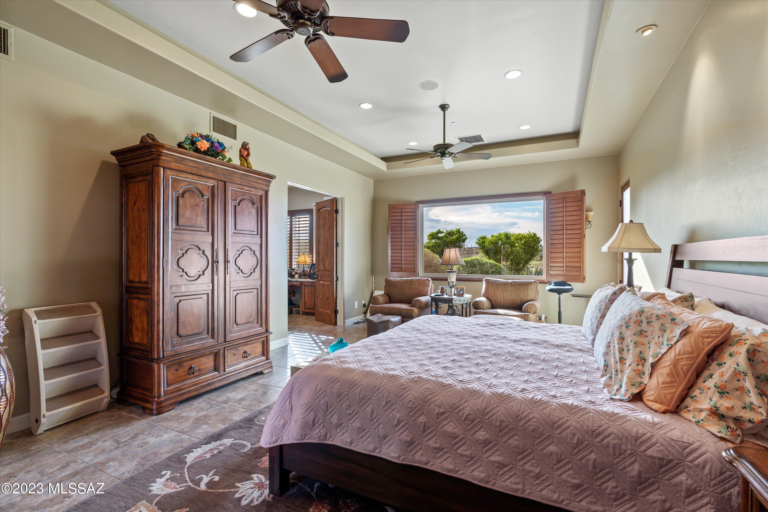 4060 N Placita Del Venado