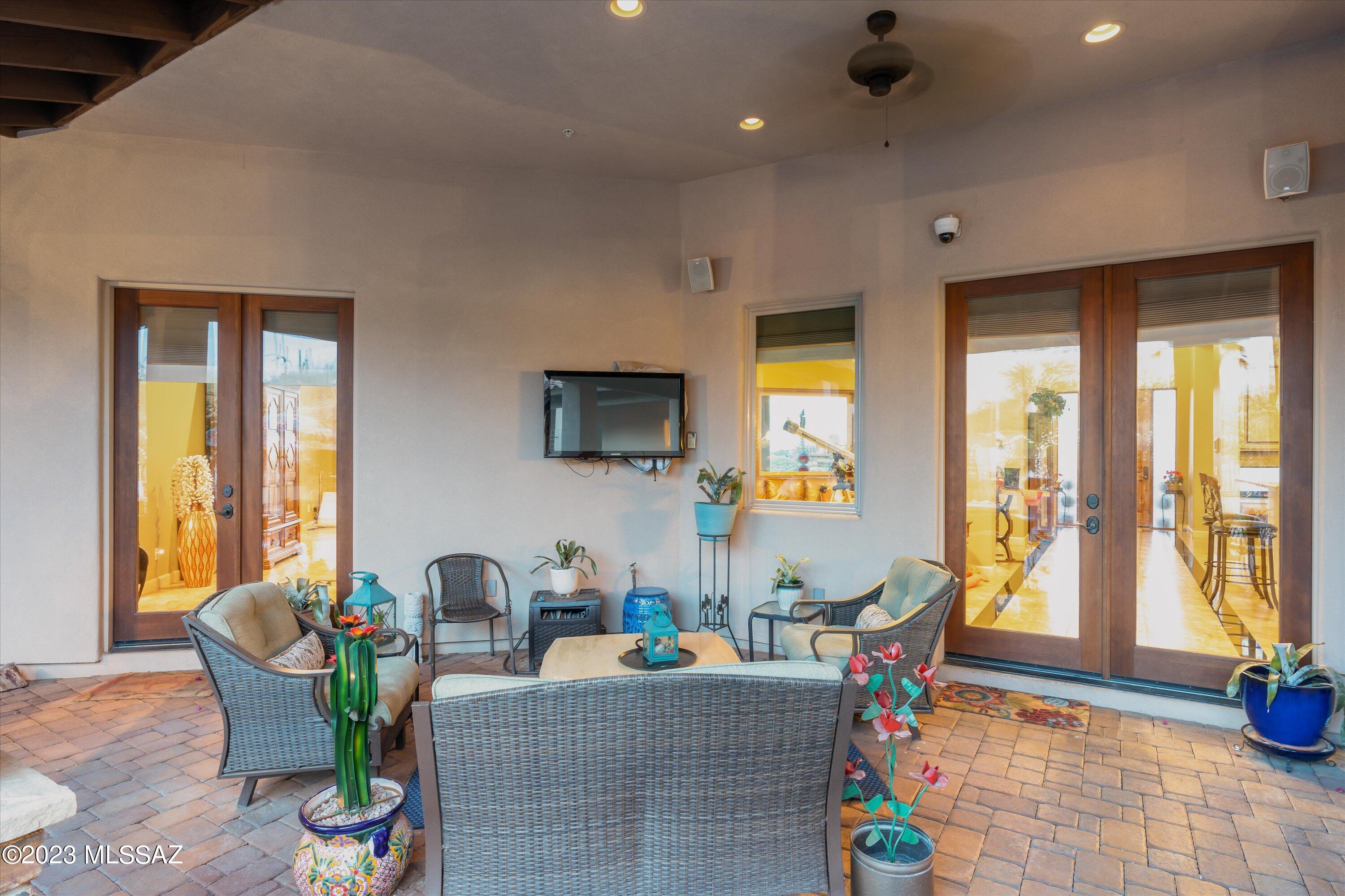 4060 N Placita Del Venado
