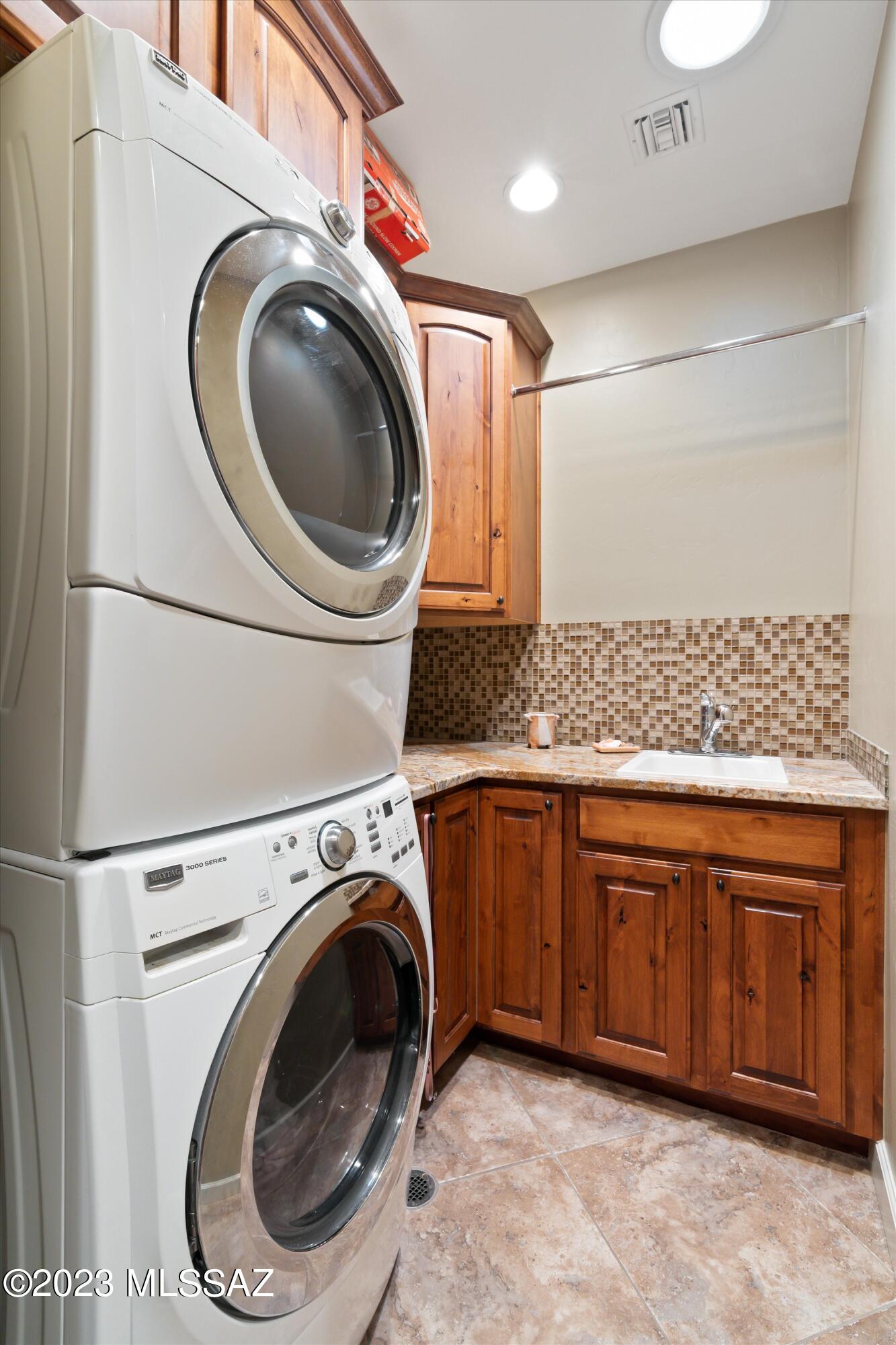 4060 N Placita Del Venado
