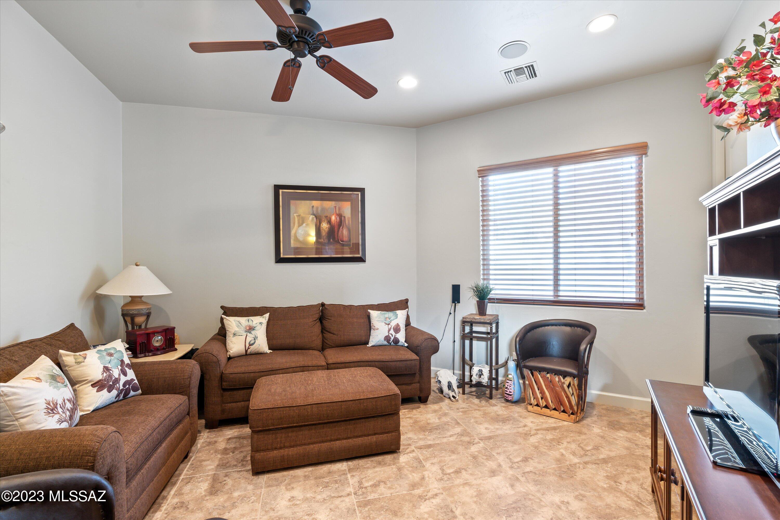 4060 N Placita Del Venado