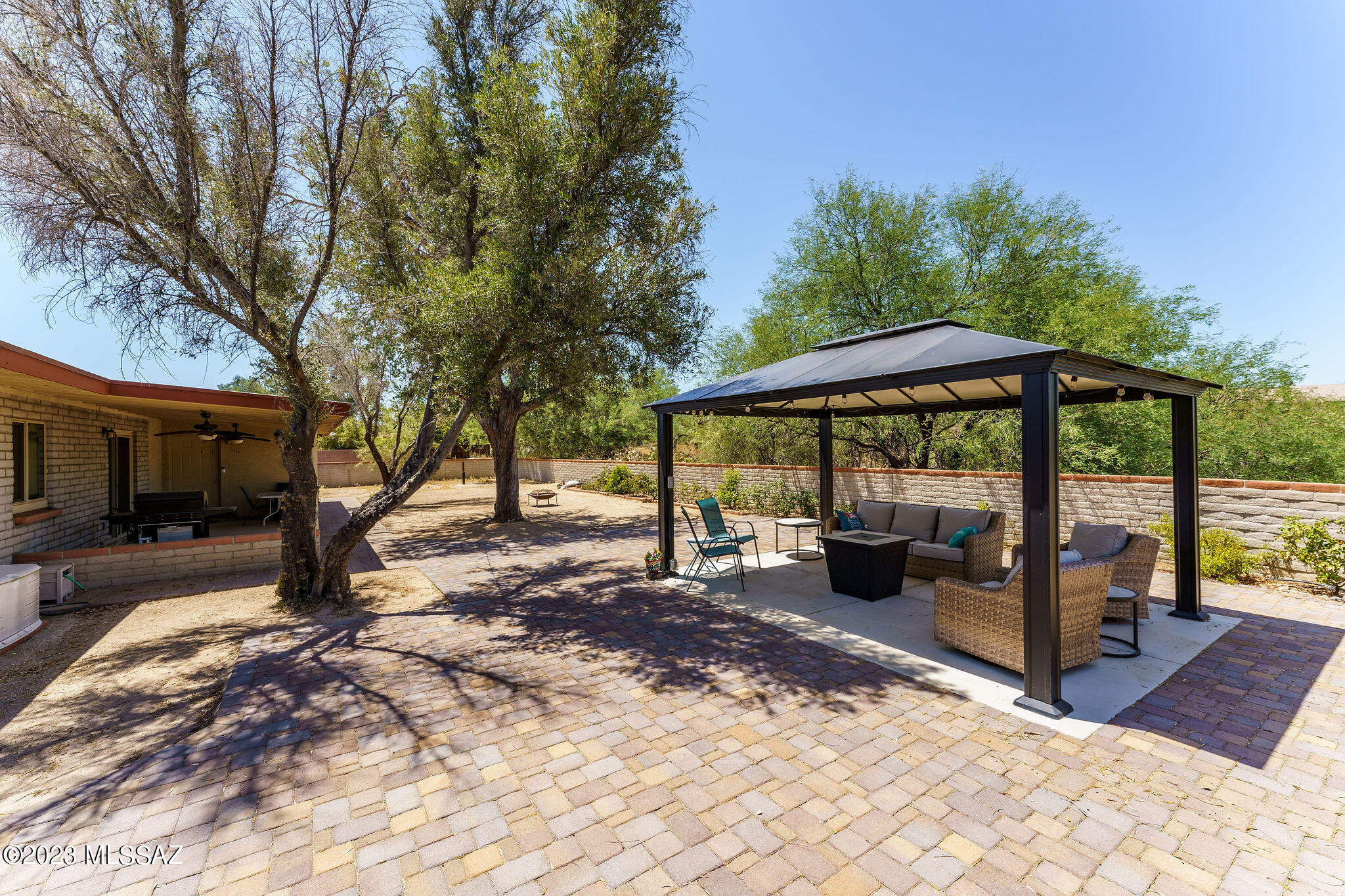 551 E Tangelo Drive