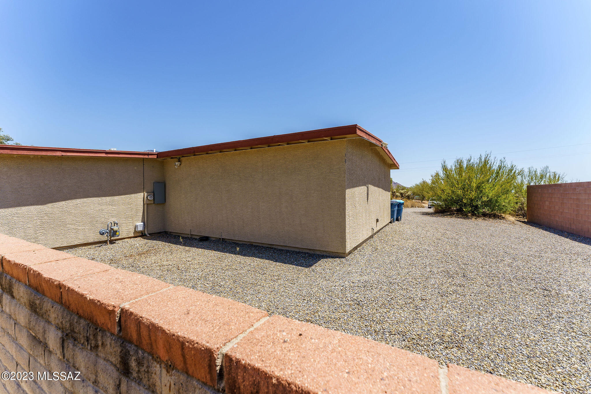 551 E Tangelo Drive