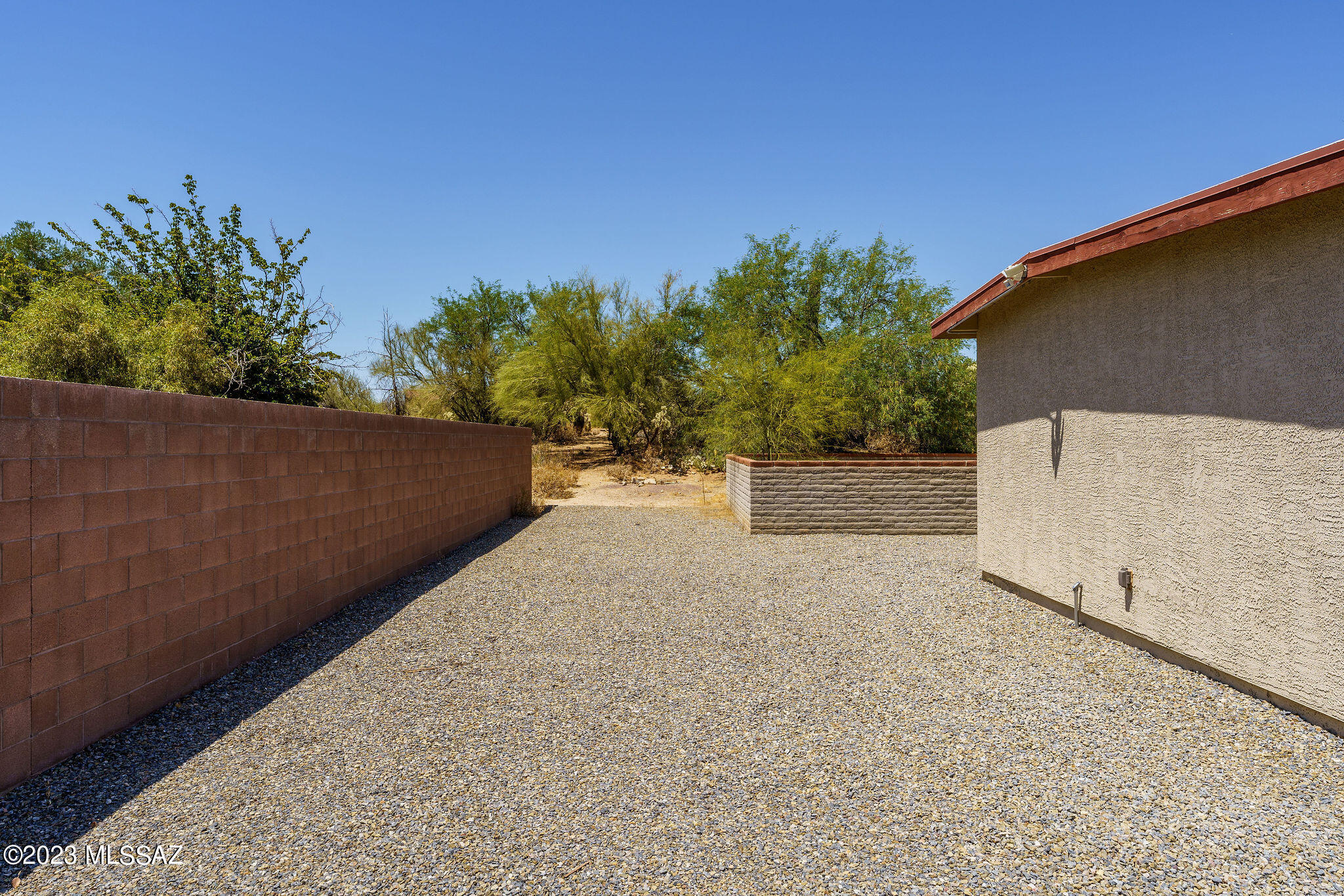 551 E Tangelo Drive