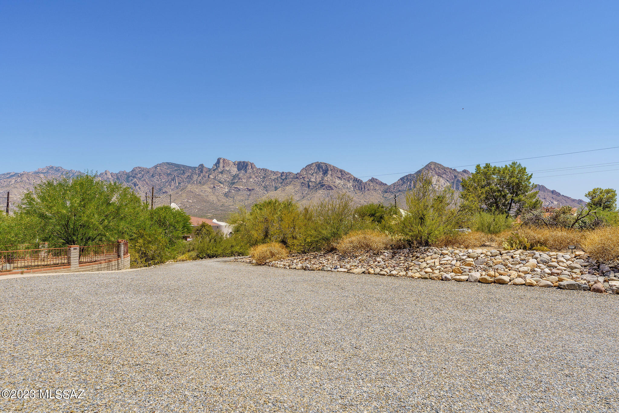 551 E Tangelo Drive