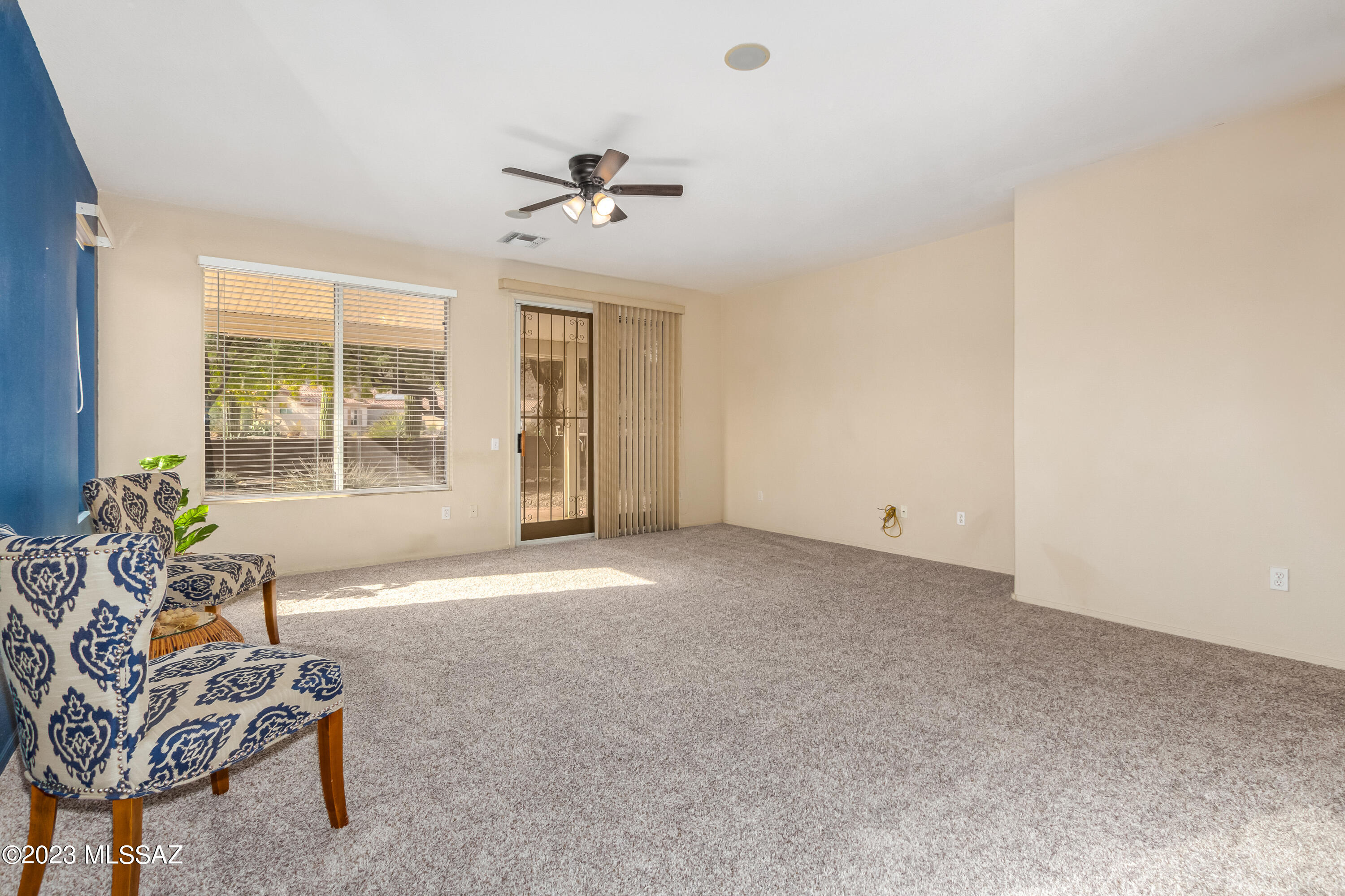 9253 N Twinkling Shadows Way