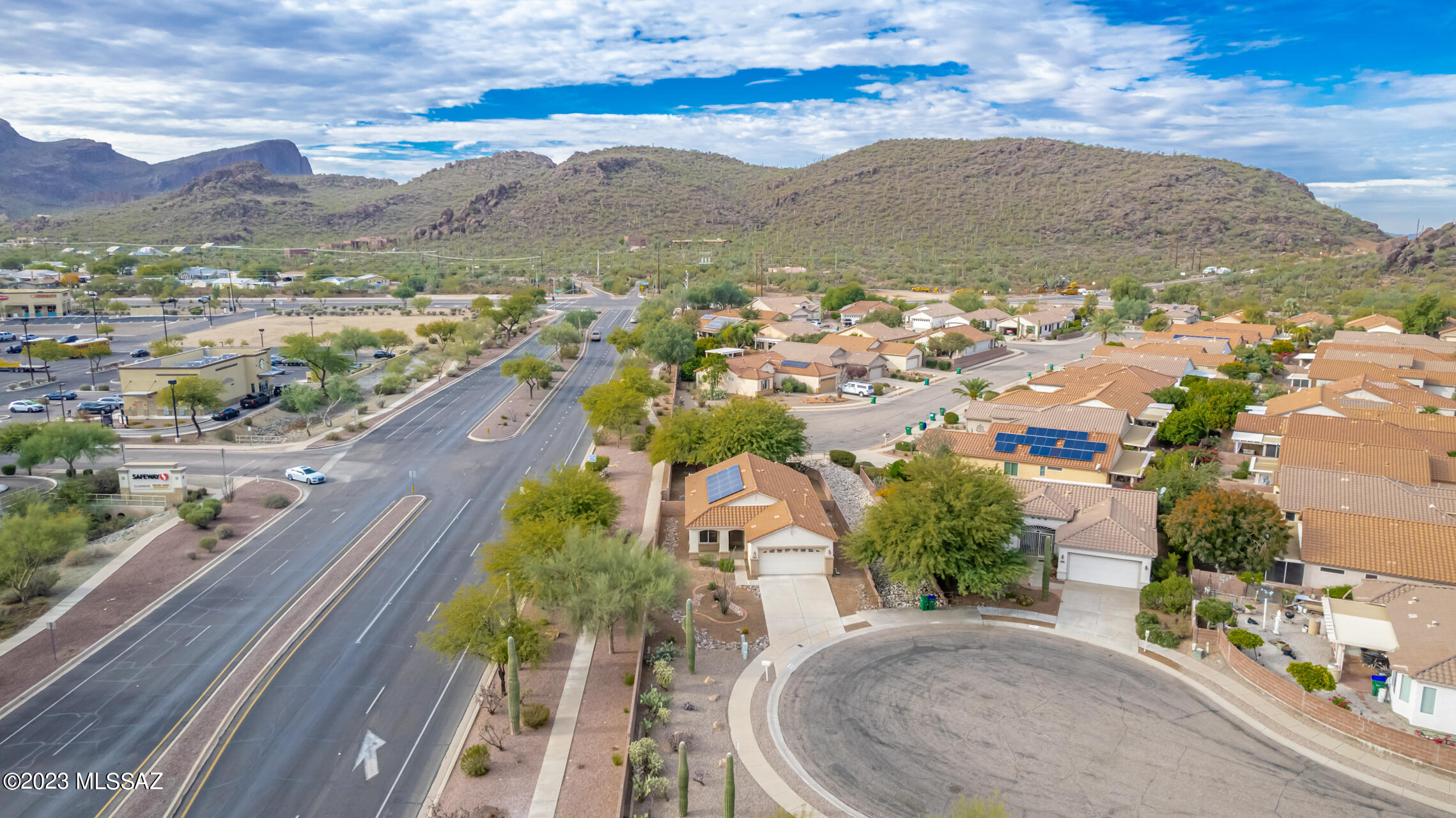 9253 N Twinkling Shadows Way