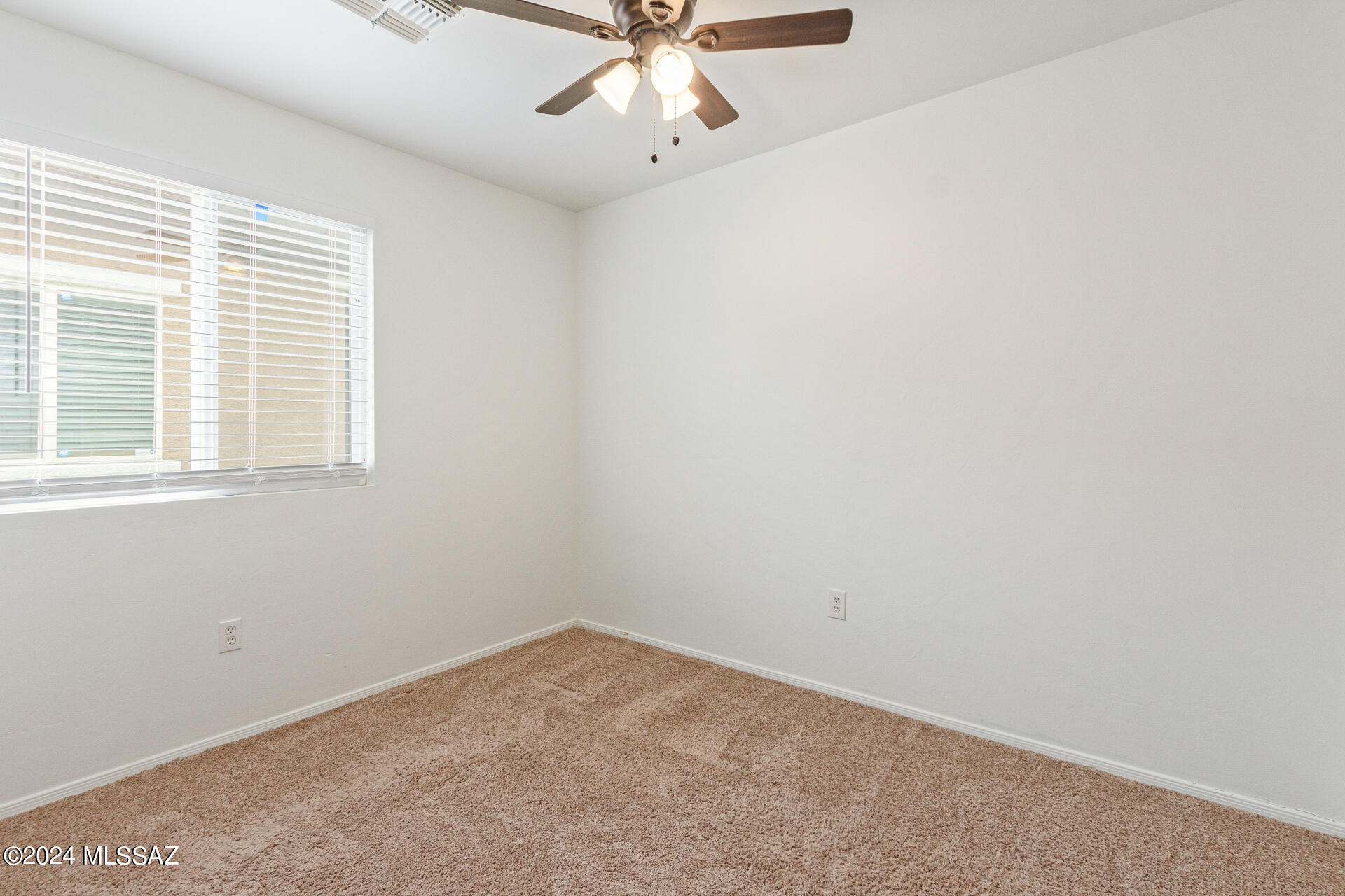 4792 E Desert Thorn Drive