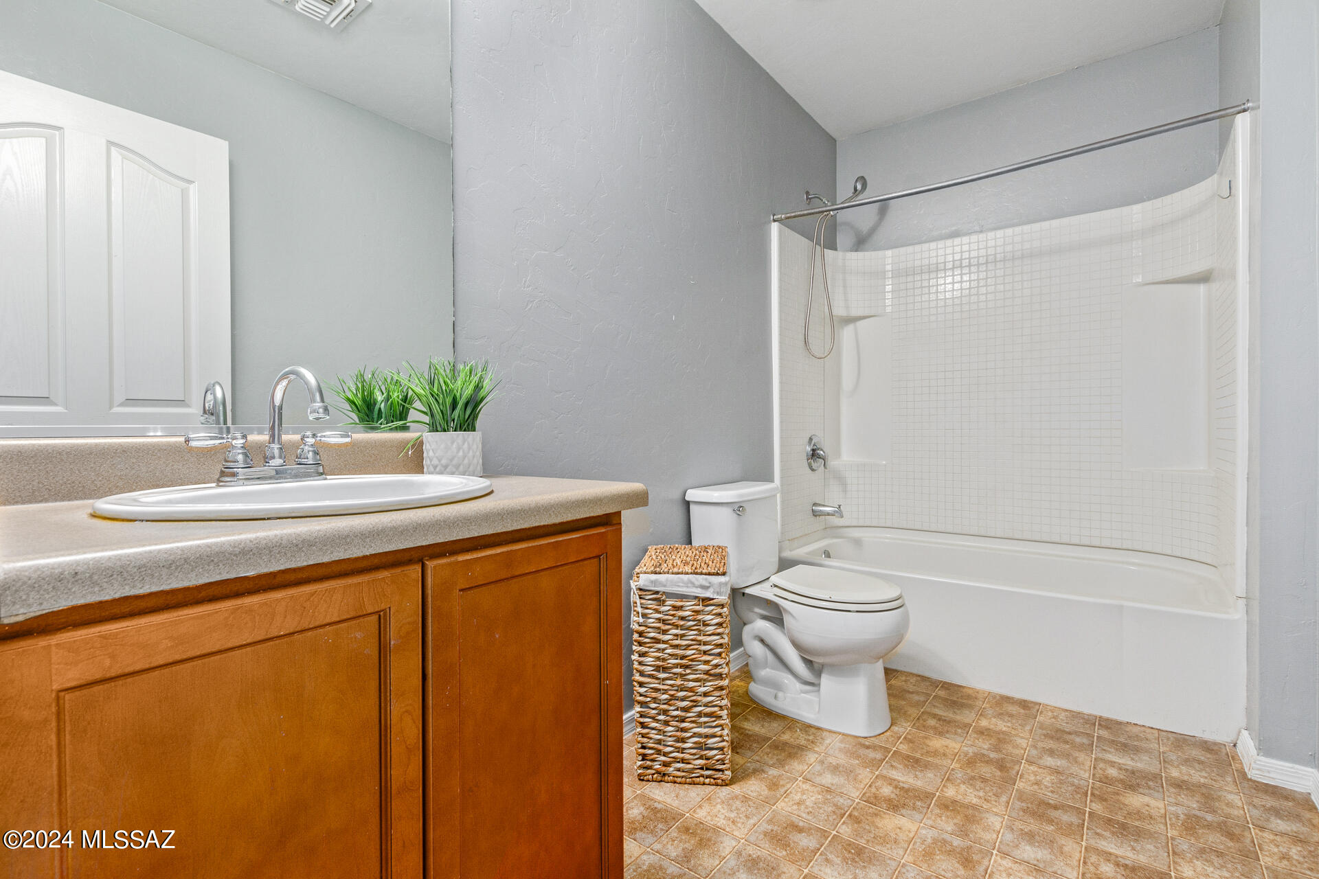 4792 E Desert Thorn Drive