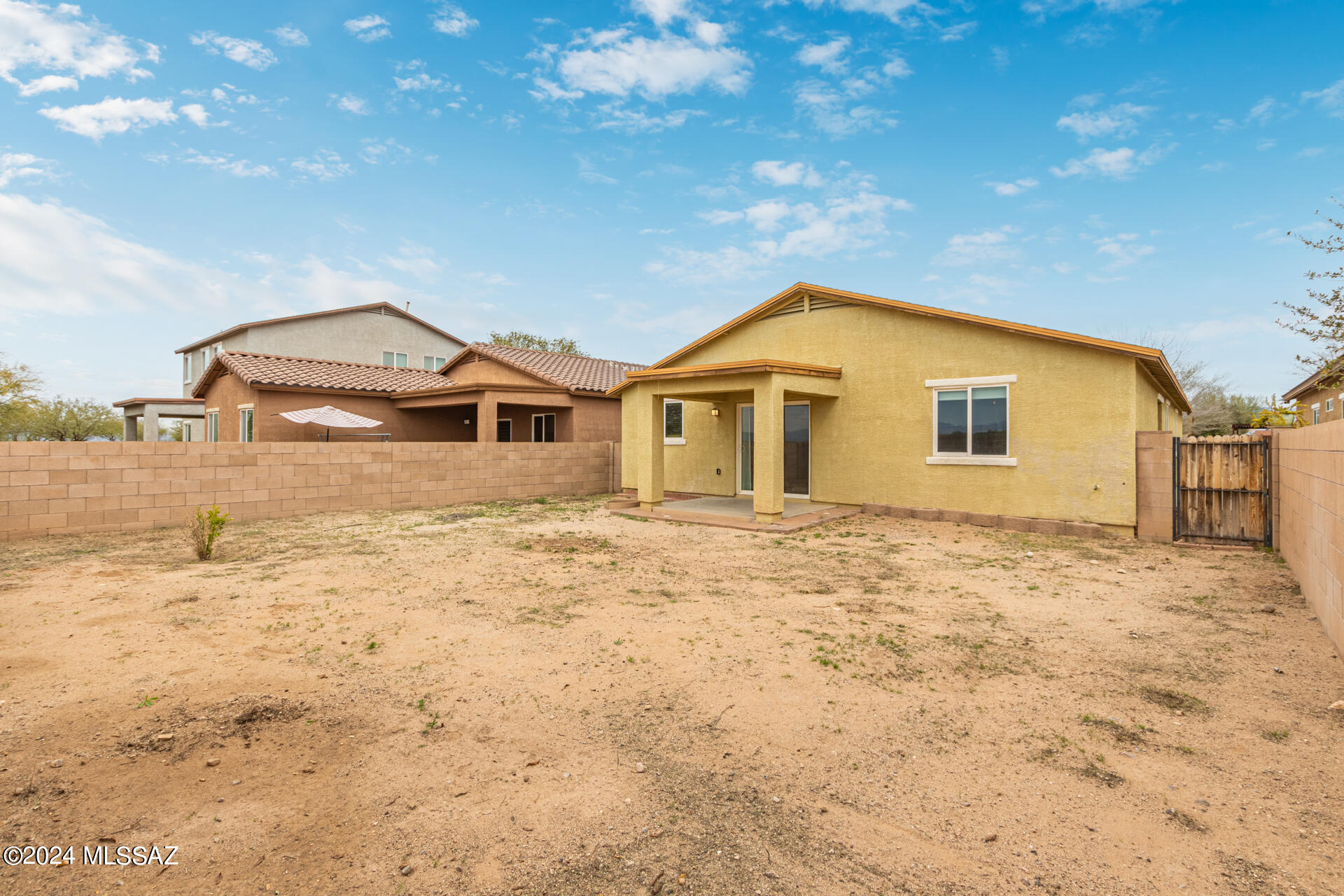 4792 E Desert Thorn Drive