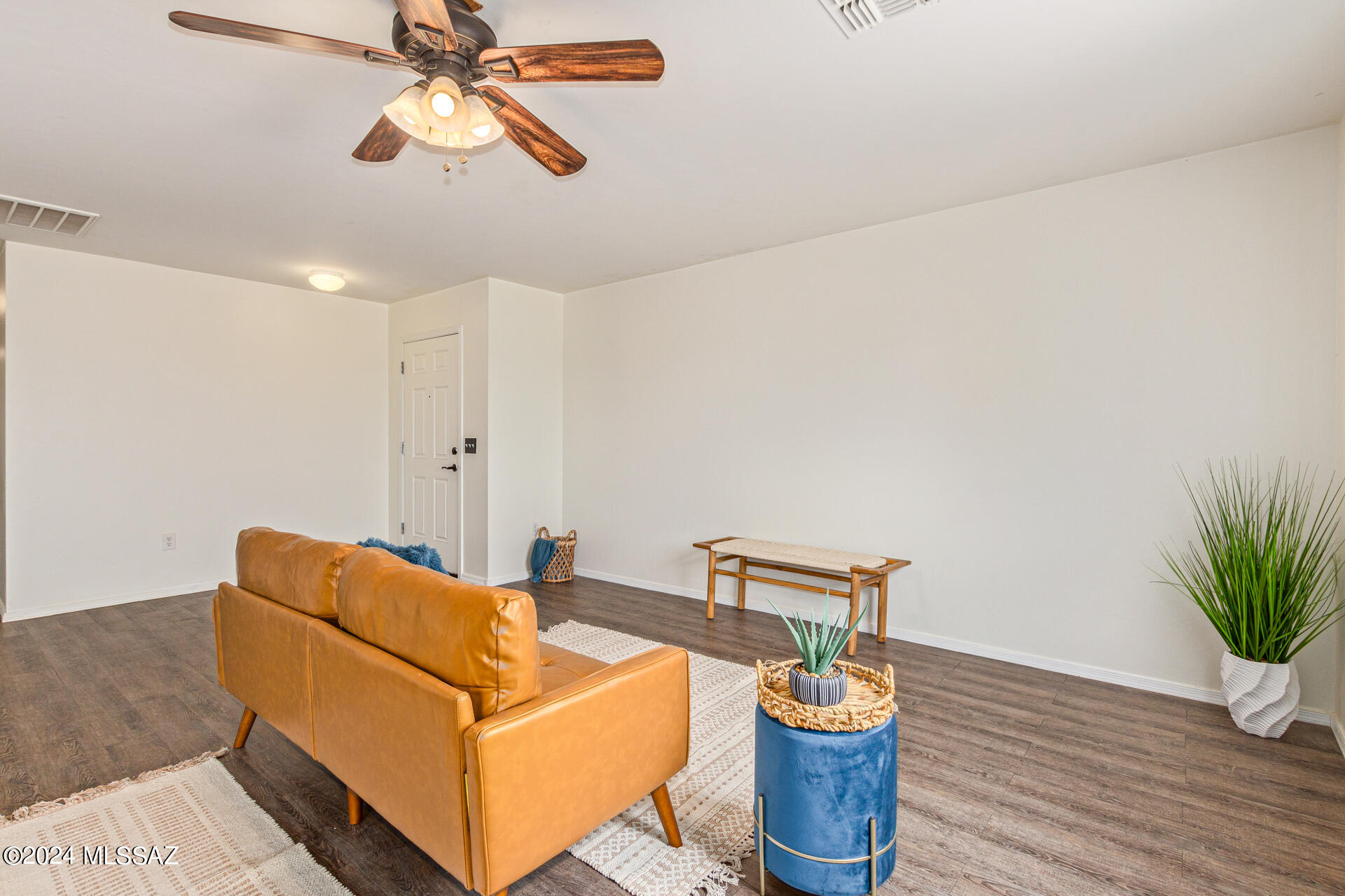 4792 E Desert Thorn Drive