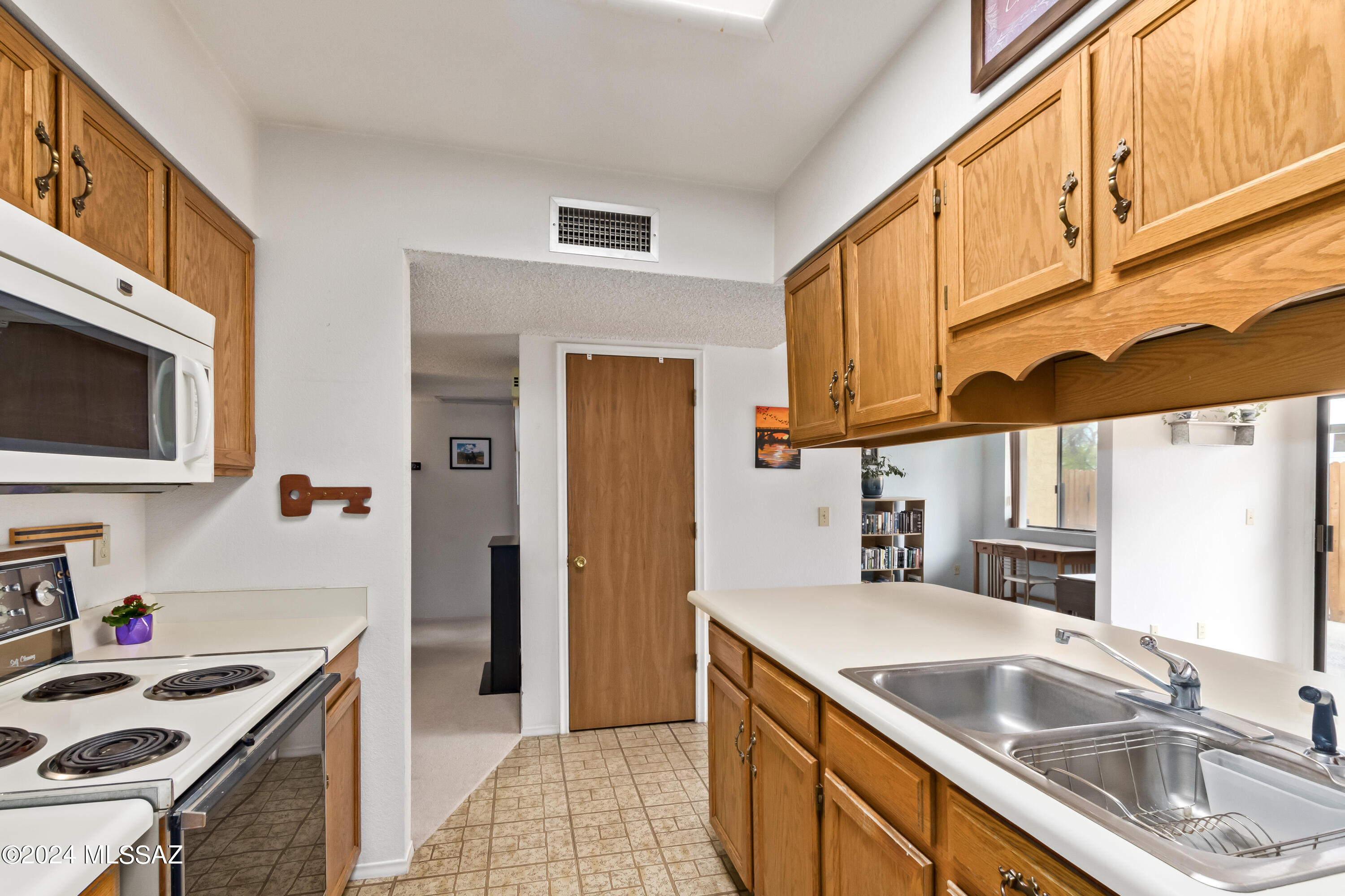 9009 E Calle Norlo