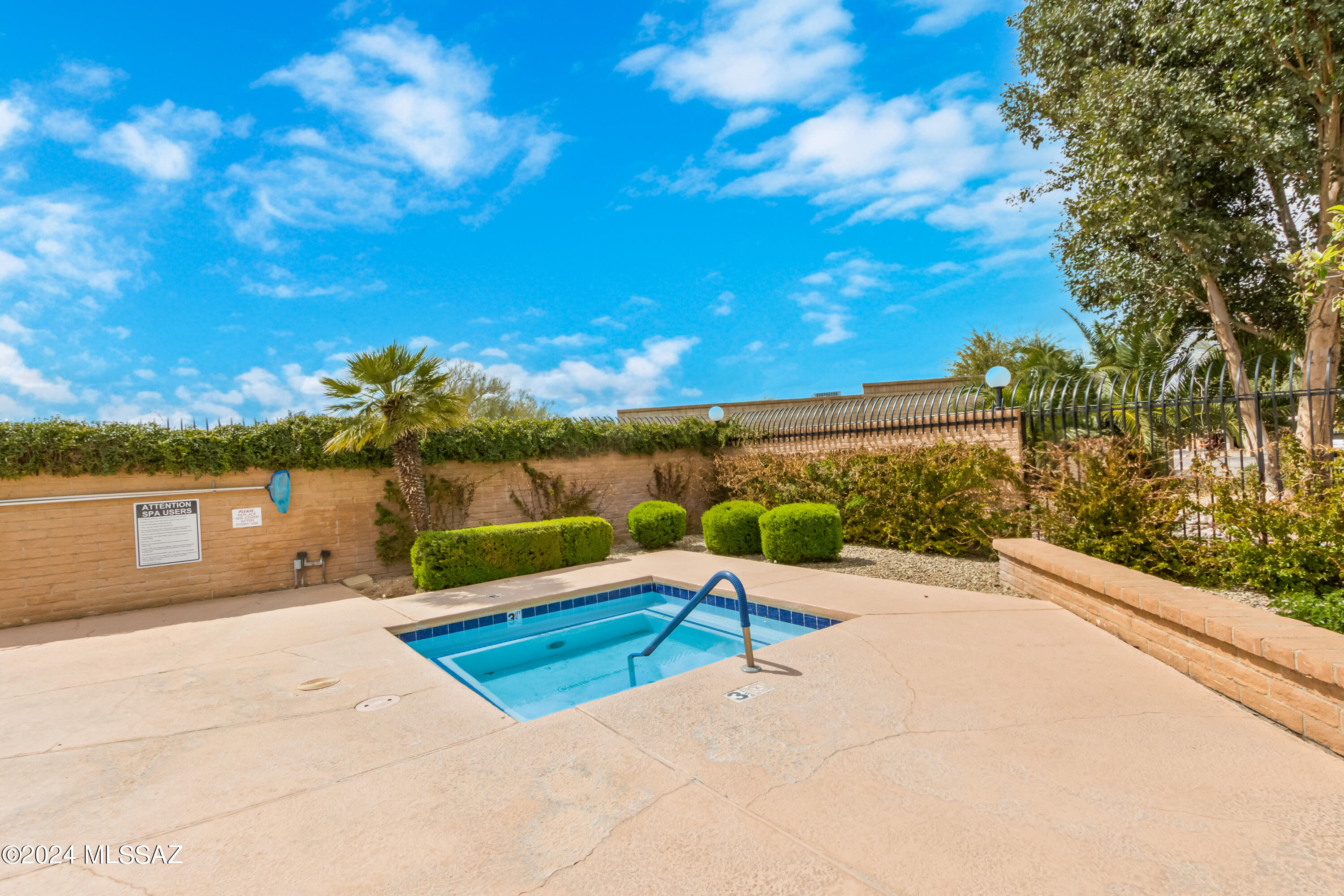 9009 E Calle Norlo