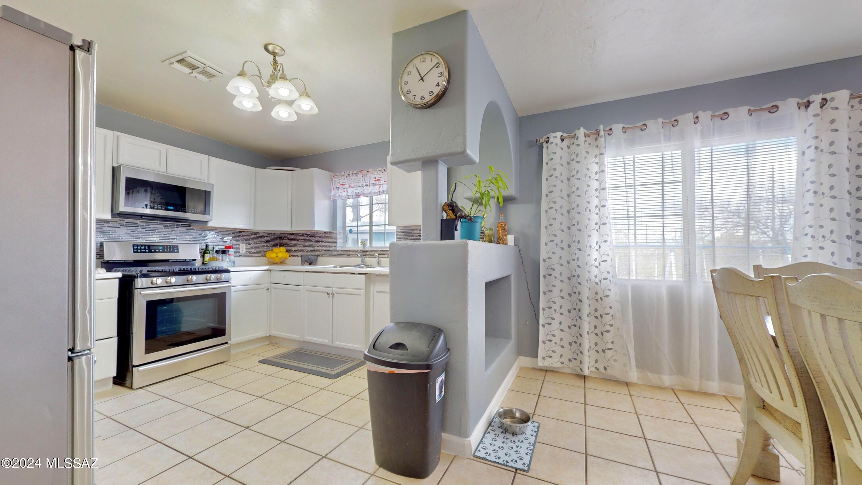 6706 S Missiondale Road