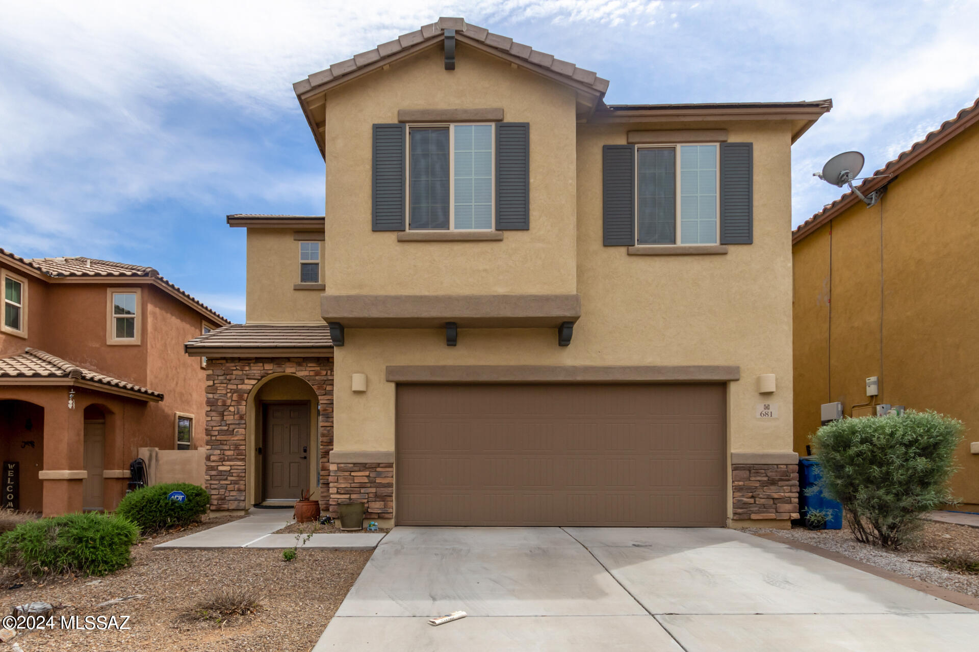 681 W Calle Ocarina