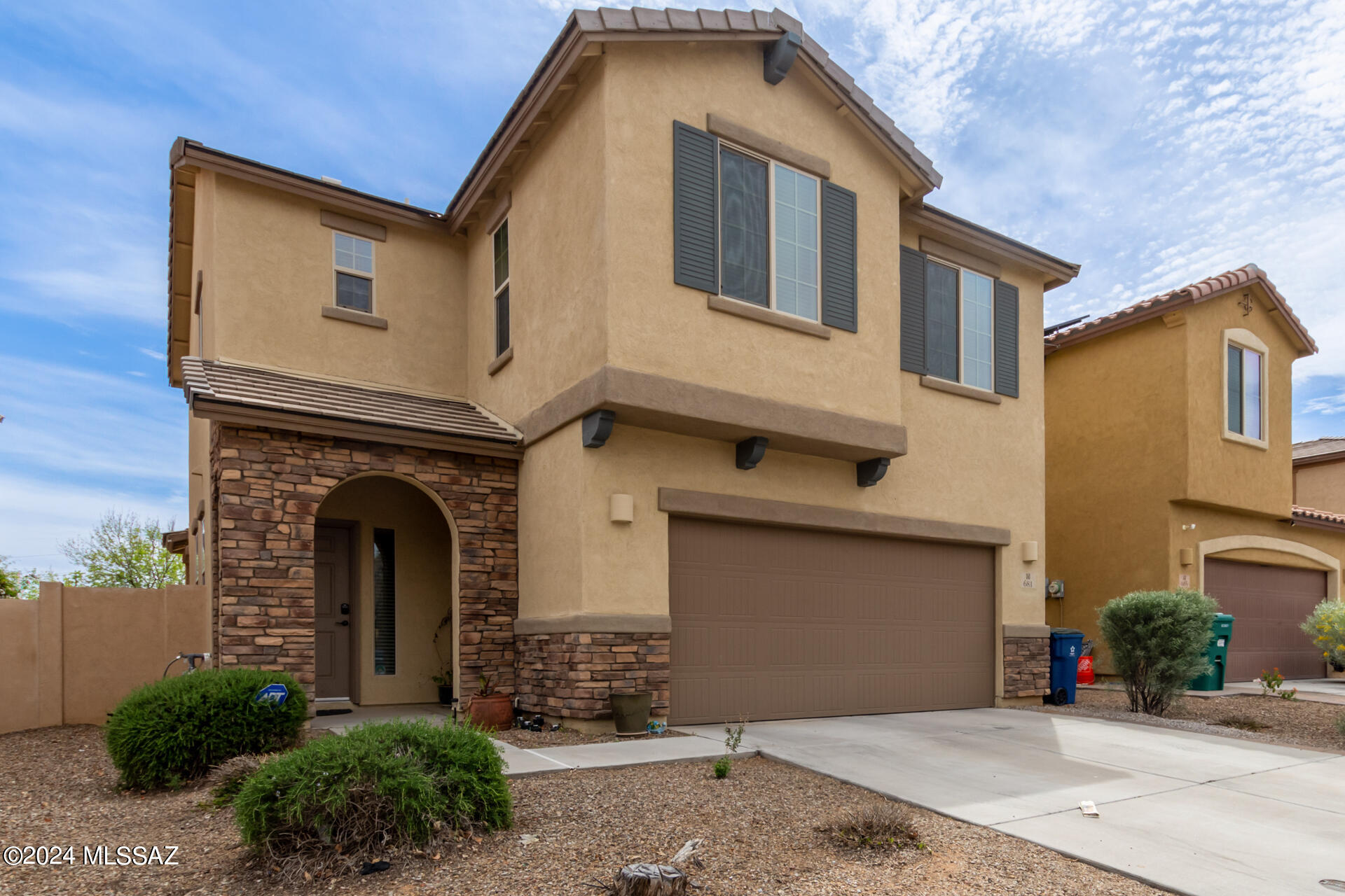 681 W Calle Ocarina