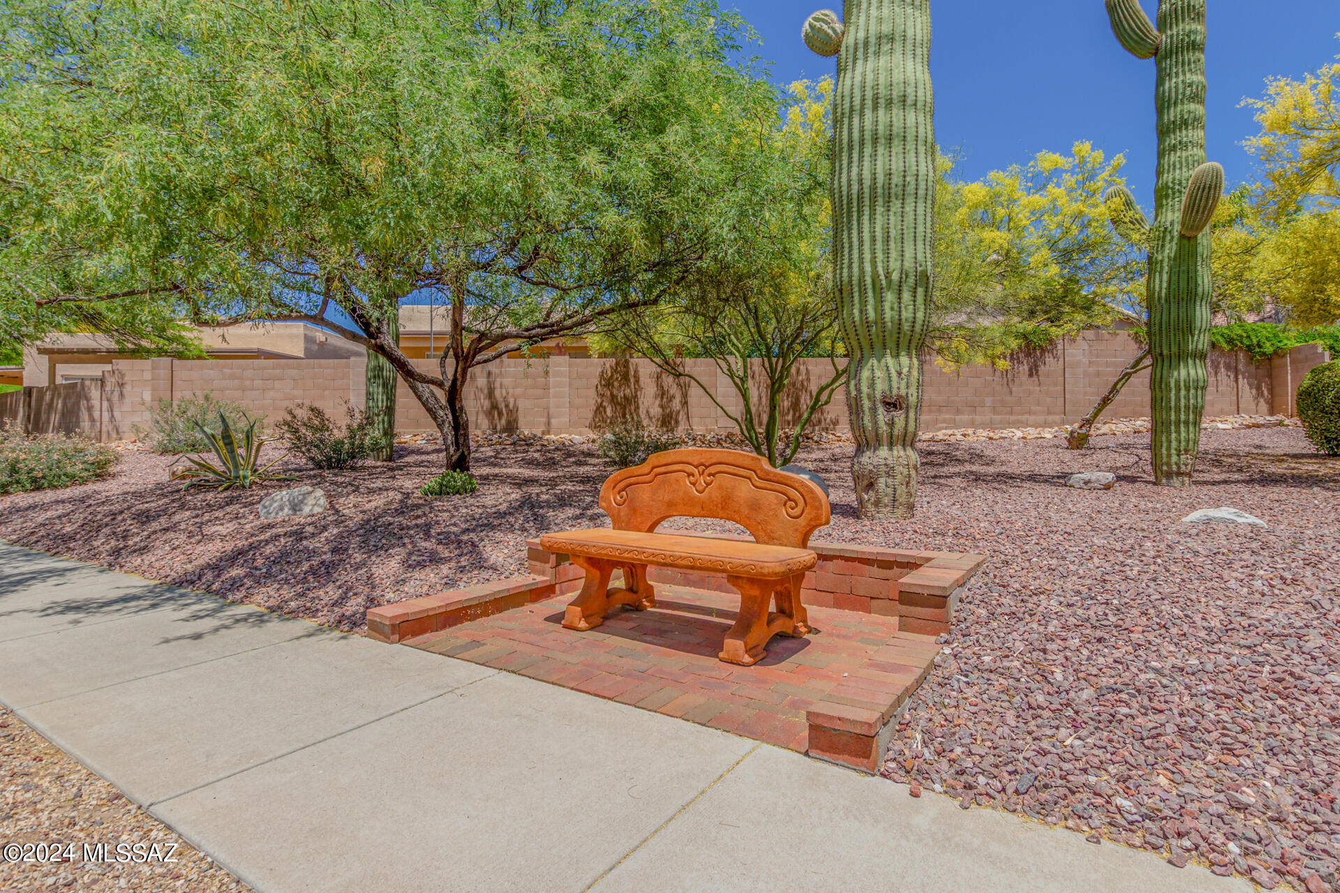 2960 W Desert Glory Drive