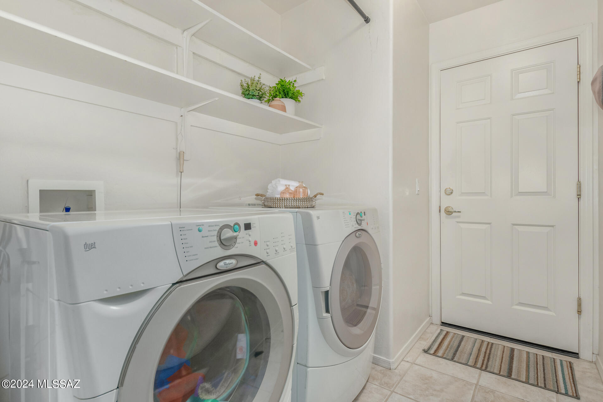 2960 W Desert Glory Drive