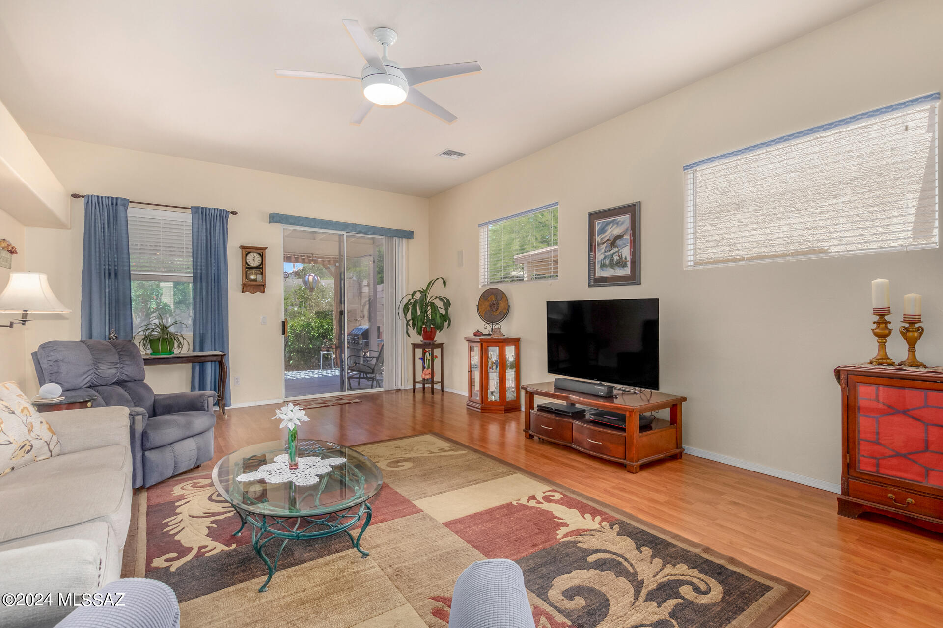 2960 W Desert Glory Drive